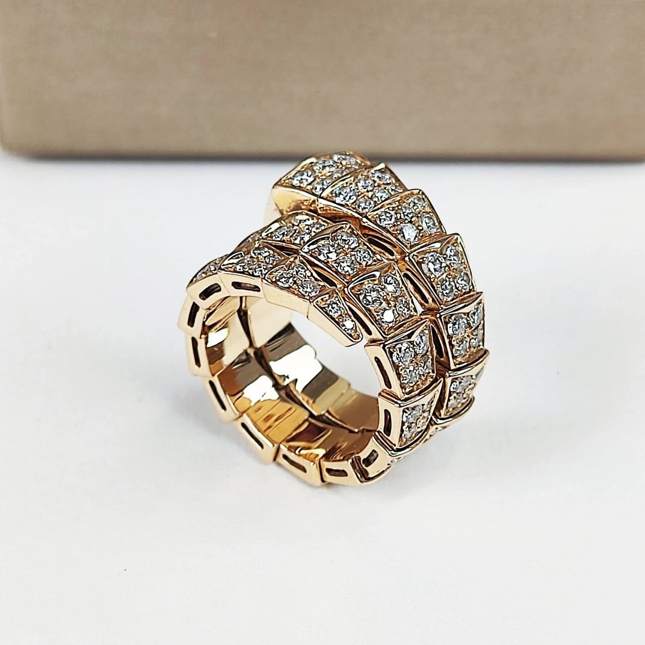 宝格丽serpenti红碧玺蛇戒 三圈满钻的华丽 宝格丽bvlgari serpenti