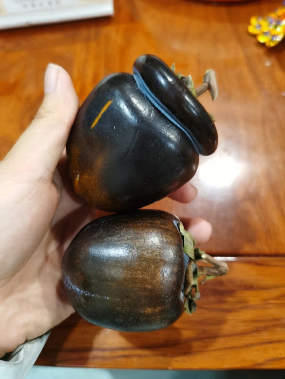 秦岭山脚下的柿子品种,黑柿子