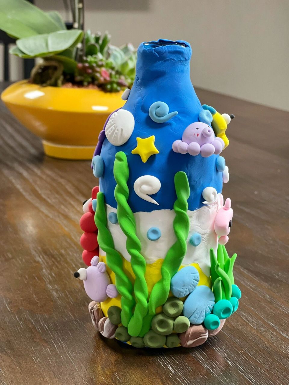 《海洋世界》 用大象苏打水瓶子,改造了一个粘土海洋世界,好有意思～