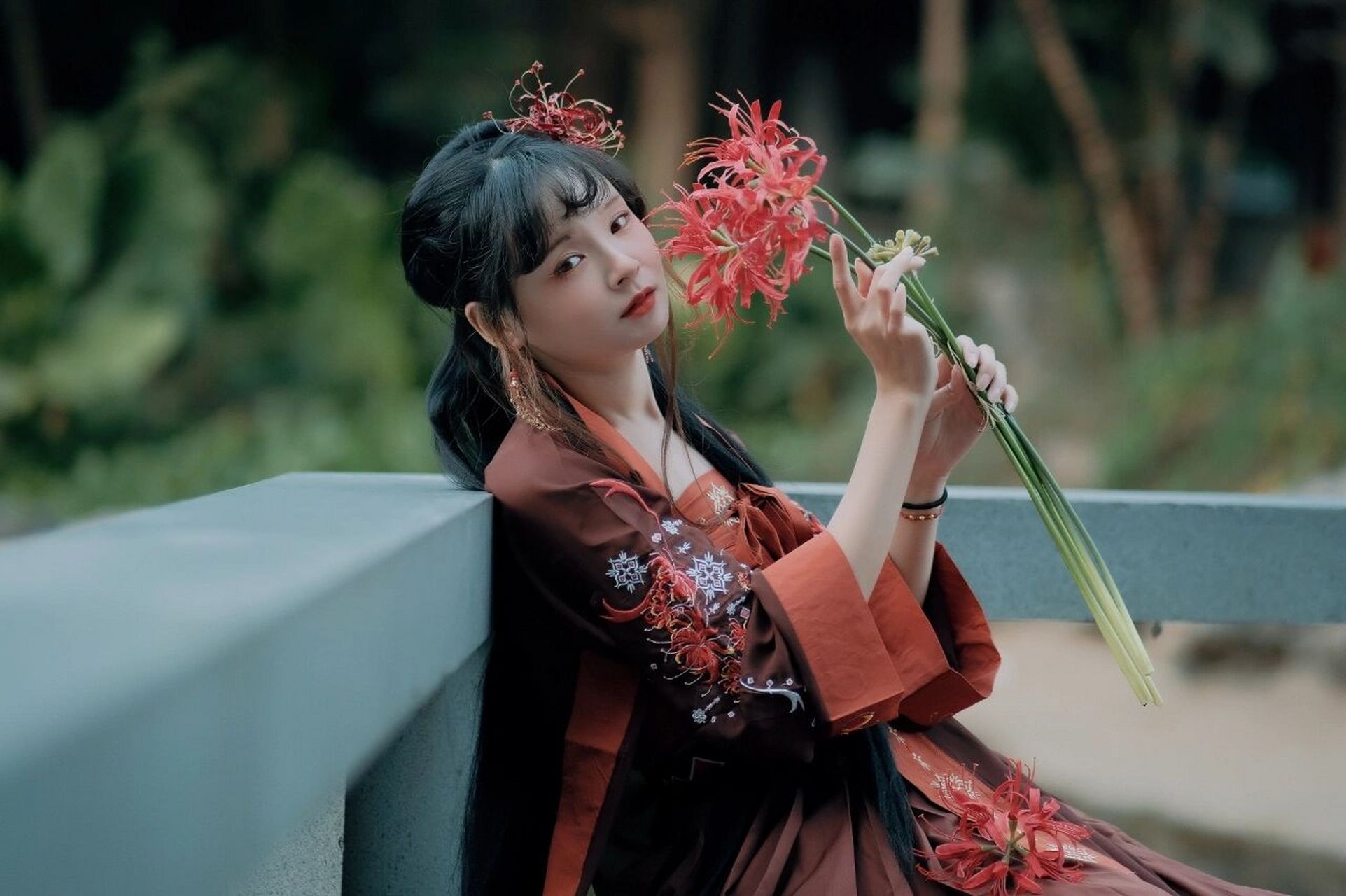 深圳约拍‖彼岸花宋制汉服-花谷子 忘川河畔,花开荼靡.