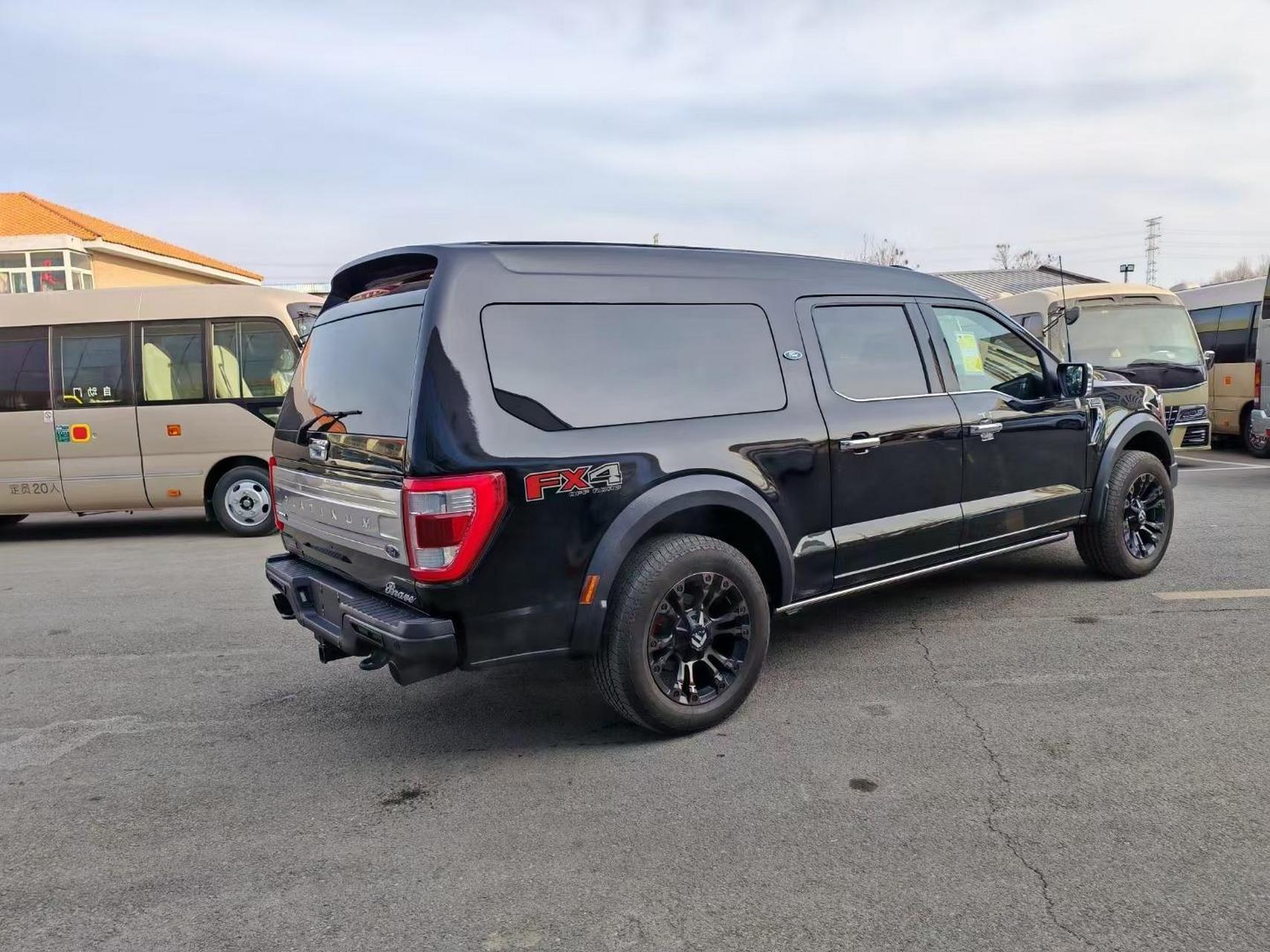 2024版福特勇猛者f150尊享越野版 商务越野大尺寸suv02 七座,无报废