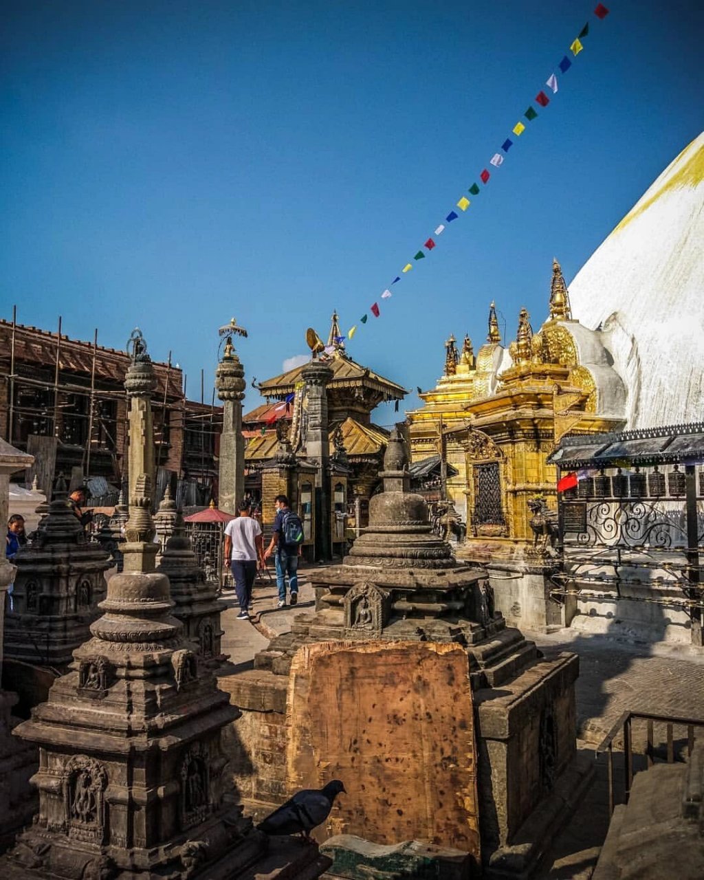尼泊尔寺庙之斯瓦扬布纳特寺 猴庙 佛塔佛龛内供奉着五方如来 因为