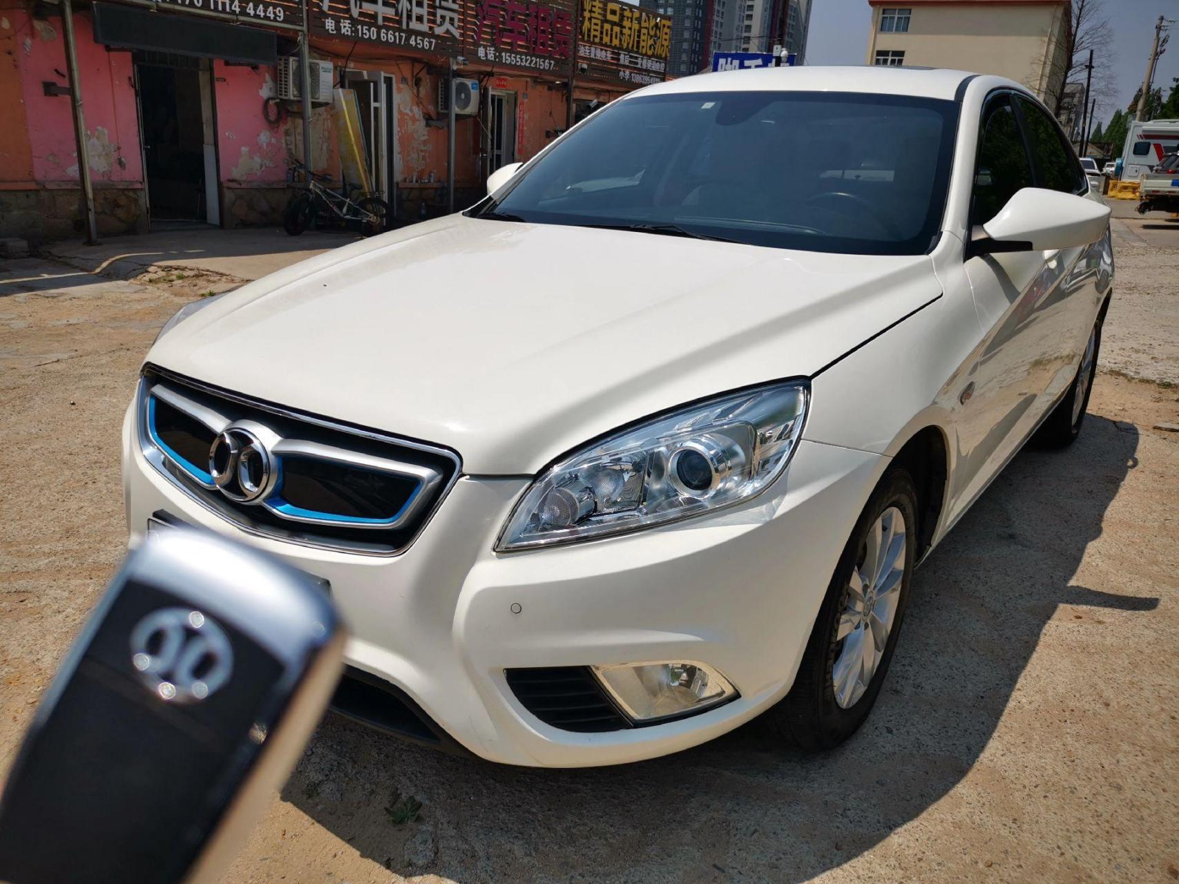 刚到2016年9月北汽新能源ev260,精品车况,最高配,带保险,续航260公里