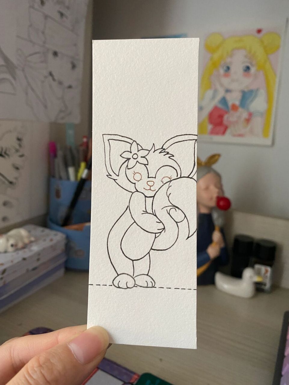 玲娜贝儿|星黛露书签(附线稿过程) 具体过程: 1.准备水彩纸4.