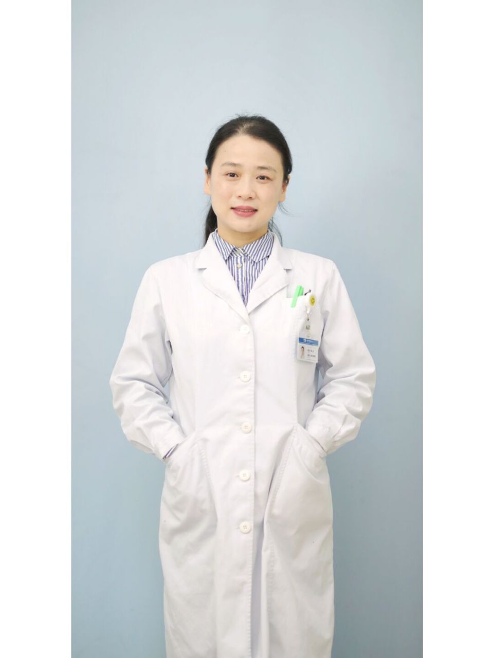 【成都华厦眼科】-华西眼科博士鲍捷 专家介绍:鲍捷丨副主任医师/屈光