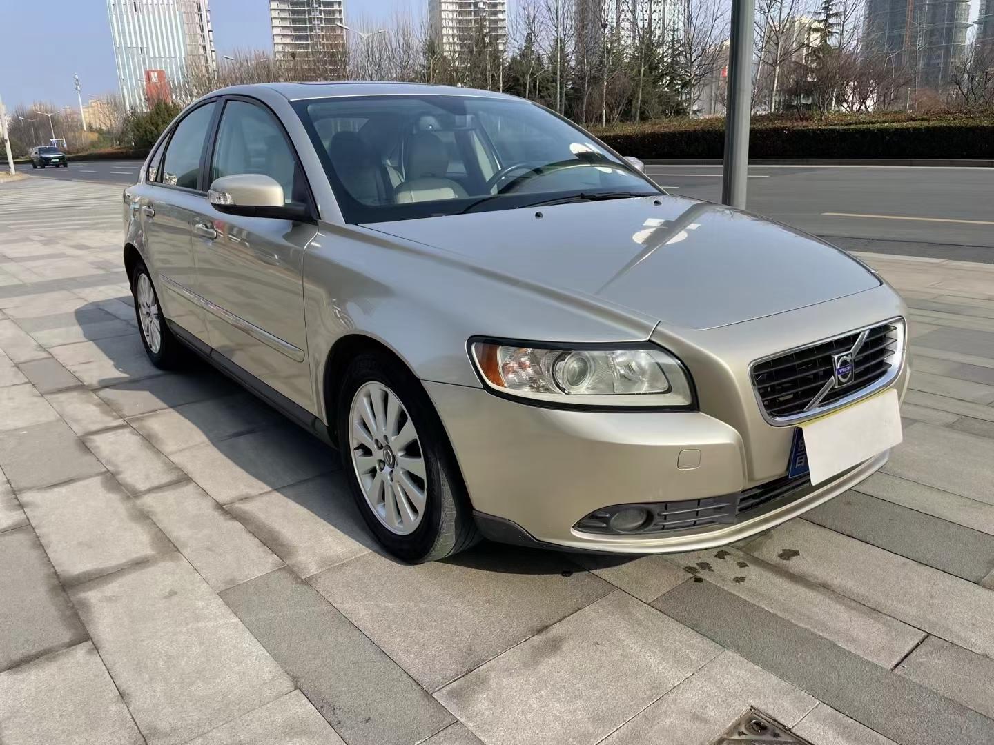 2009年6月上牌 沃尔沃 s40 2.0l自动智尚版,车况大精品!