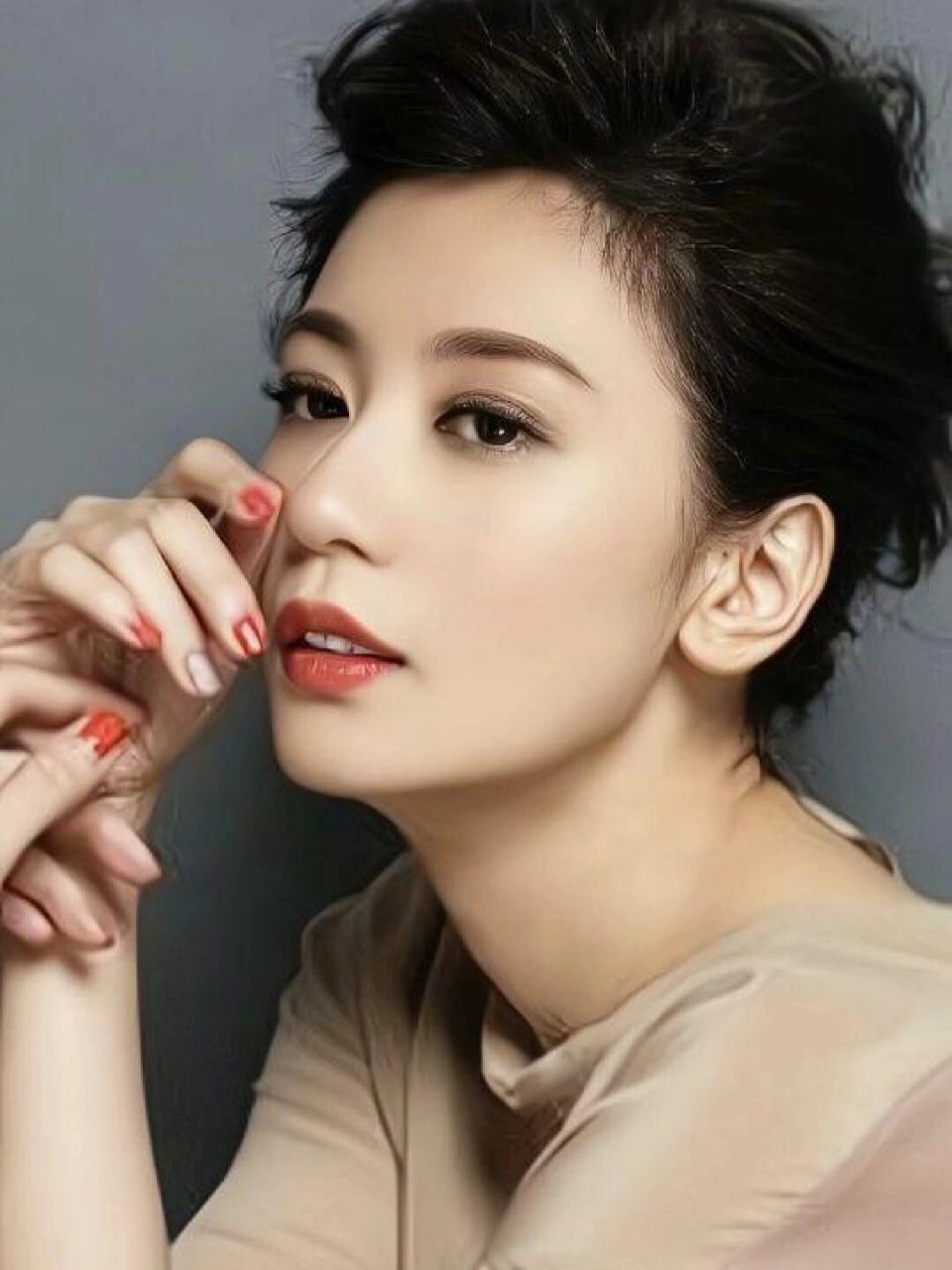 贾静雯,华语影视女演员,节目主持人,中国台湾省台北市出生.