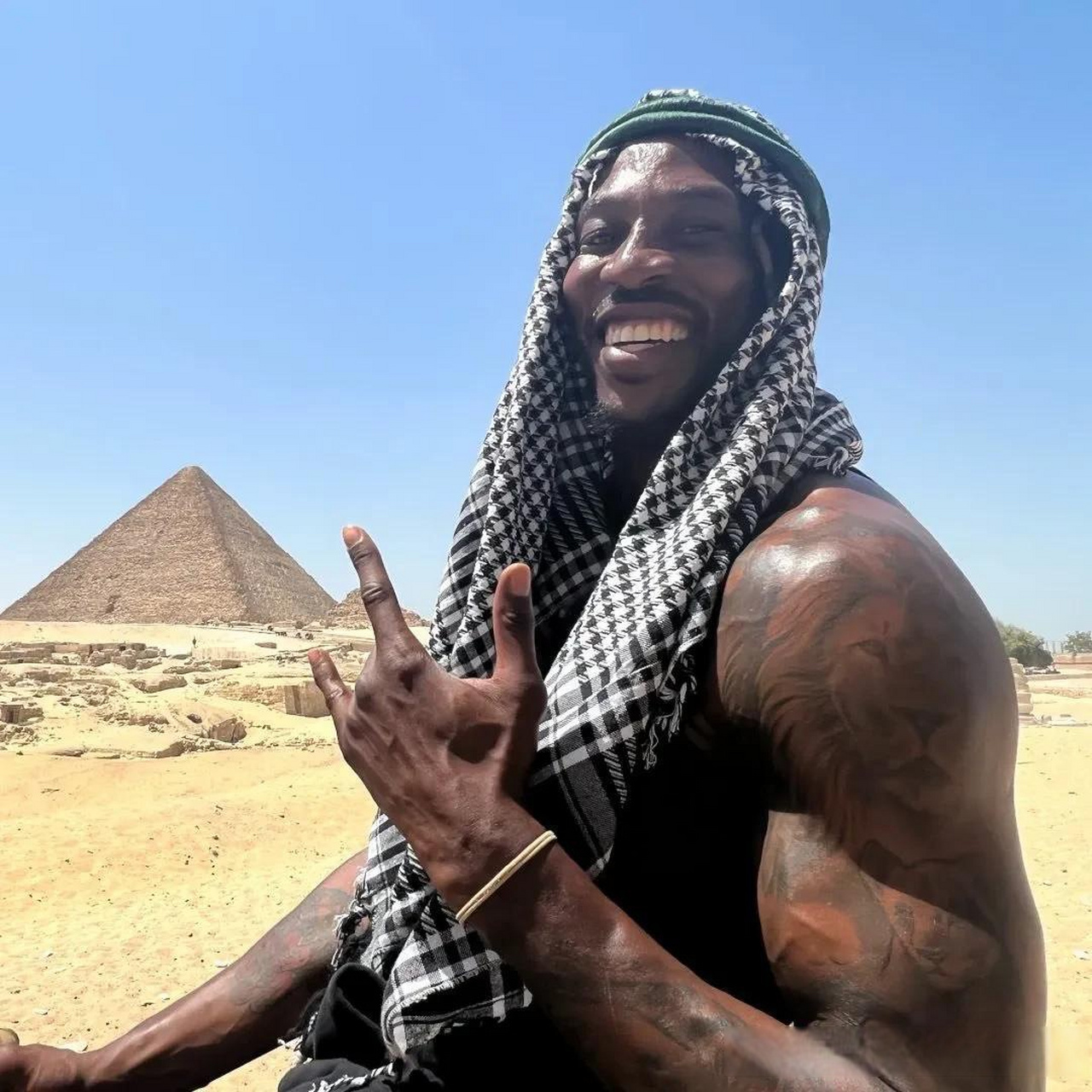 霍华德换掉穿湖人球衣头像!  thekidfromakron 曼巴精神永存!