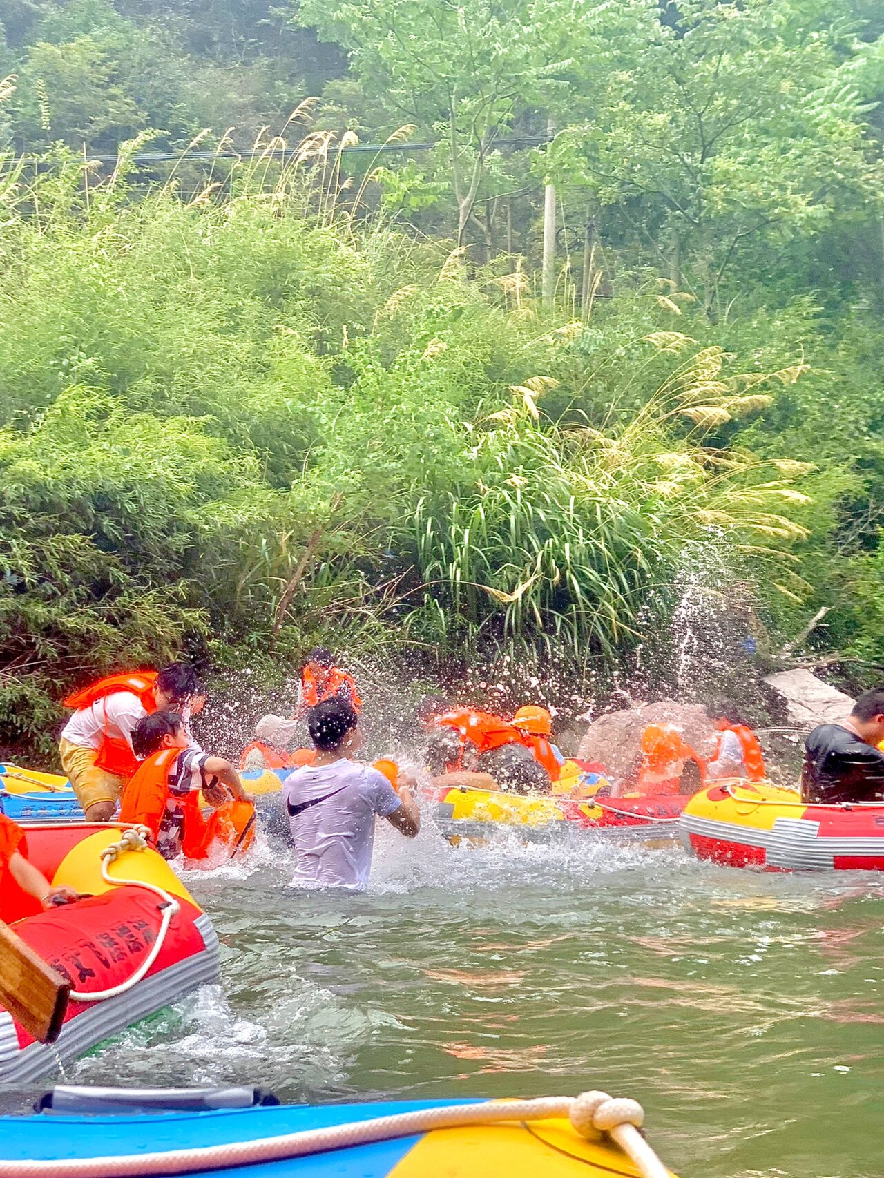 嵊州漂流|百丈飞瀑漂流 玩水的快乐