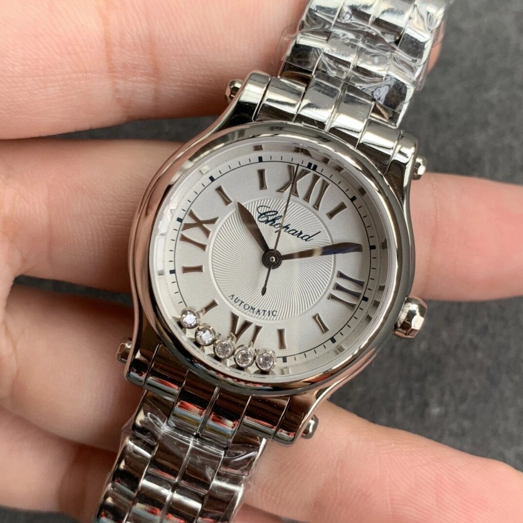 上手又美又飒的女表 萧邦快乐五钻30mm