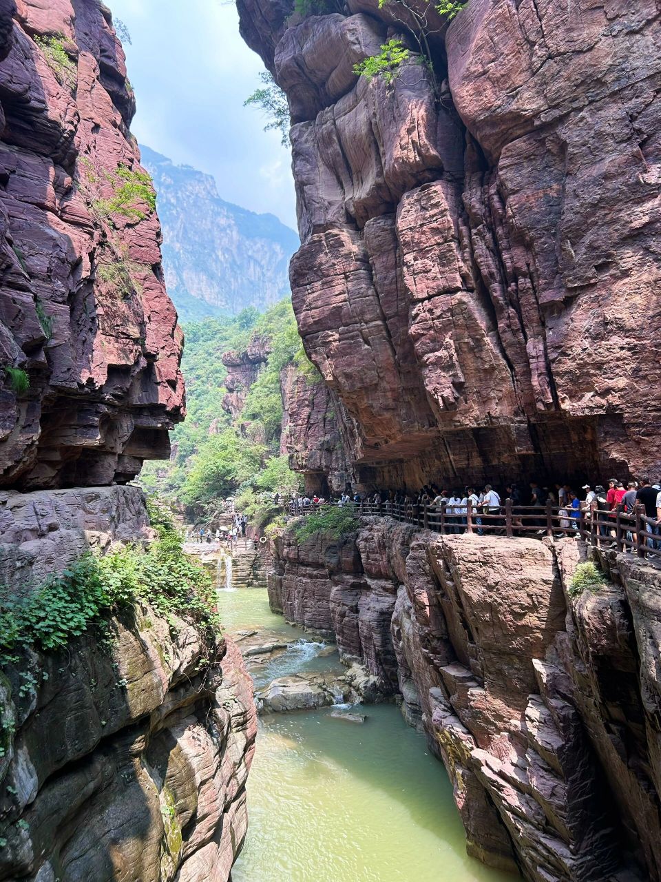王维诗里的云台山 云台山风景区,位于河南省焦作市修武县,距焦作市区
