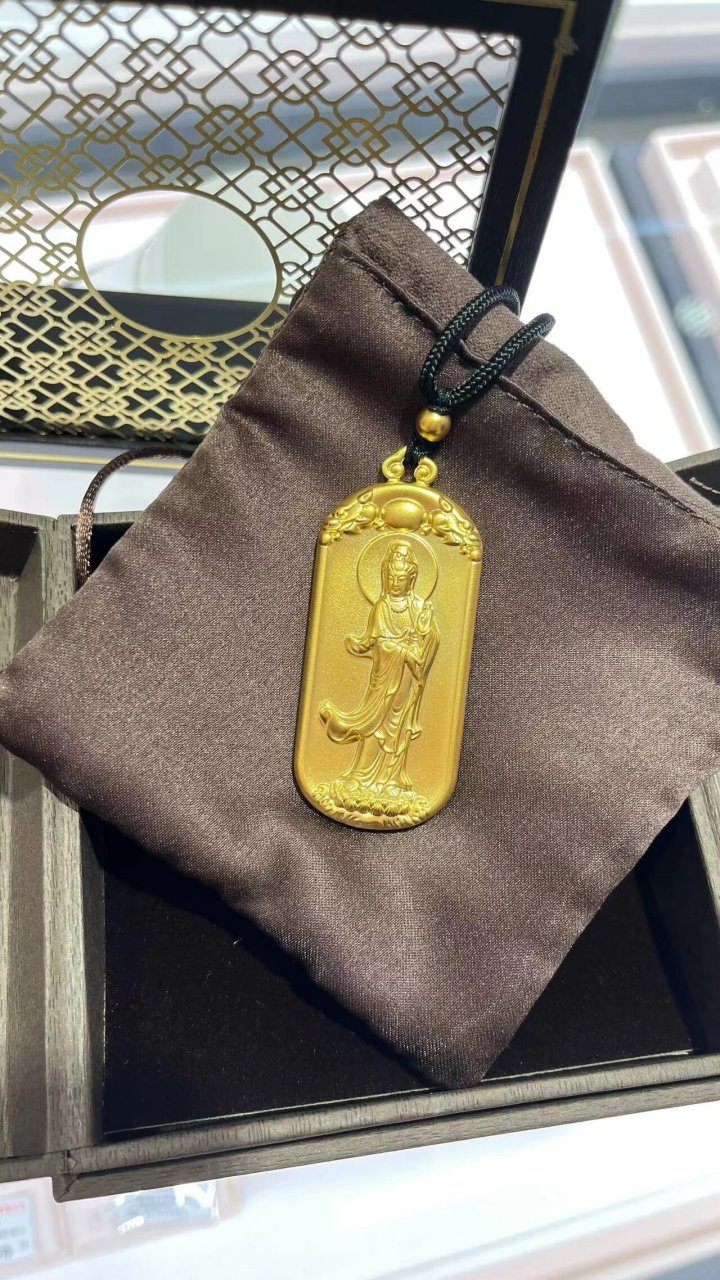 古法金观音吊坠    周大福