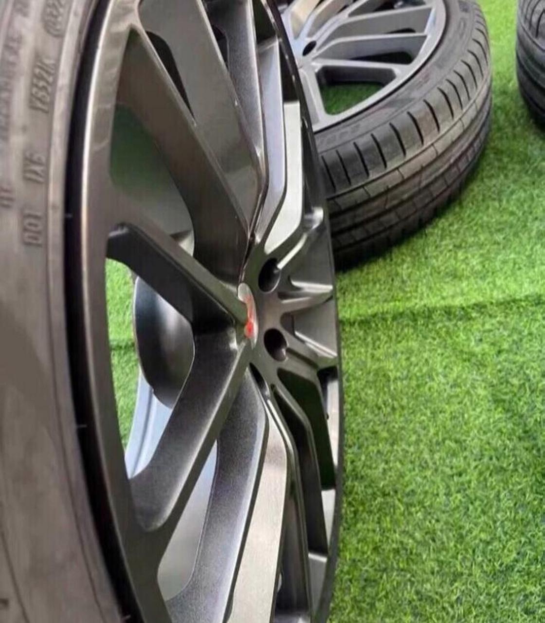 21寸玛莎拉蒂莱万特轮毂带胎一套2021款玛莎拉蒂总裁原厂原车原装正品