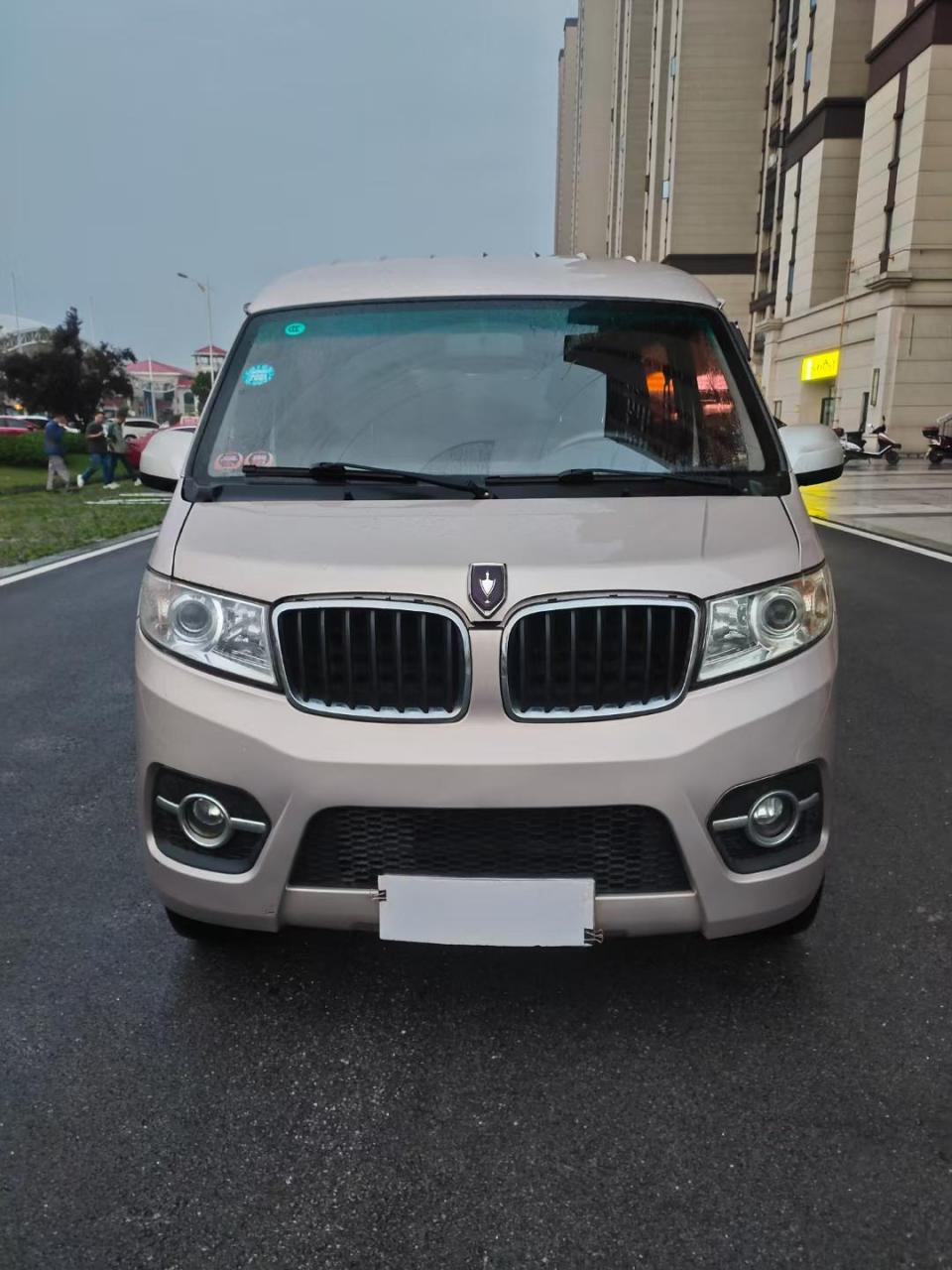 2016年11月上户的金杯小海狮面包车,1.