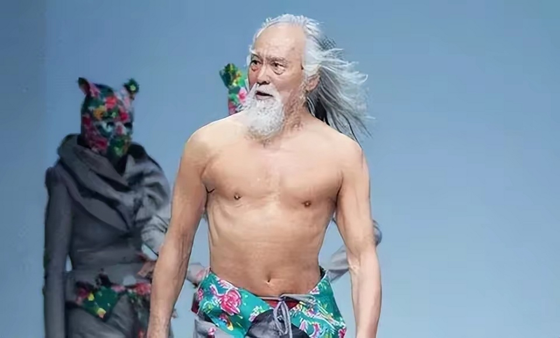 曾震惊中外的王德顺87岁仍在走秀#王德顺的出现,让不少人感到惊 ..