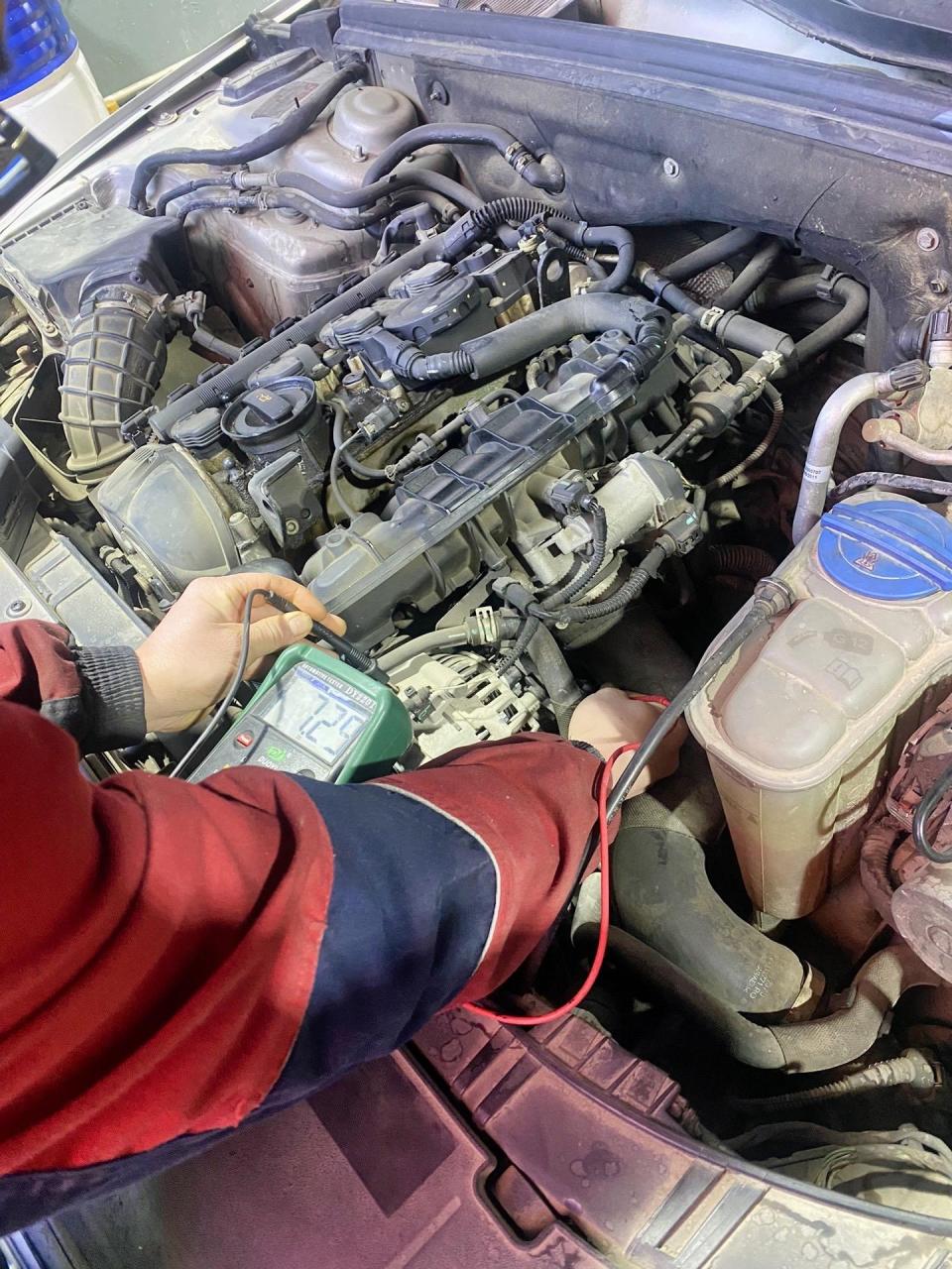 奥迪a4l偶发性不发电,转院车,电瓶新的,发电机换了不久