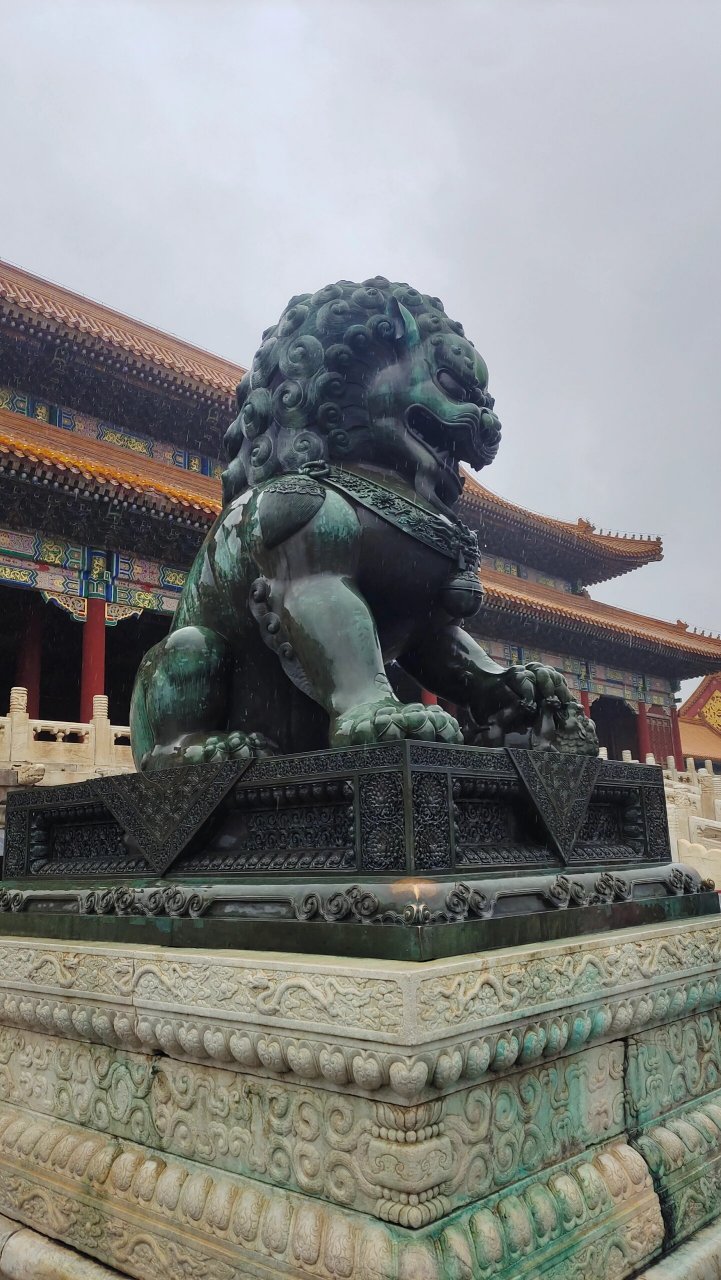 故宫太和殿门上|铜狮子