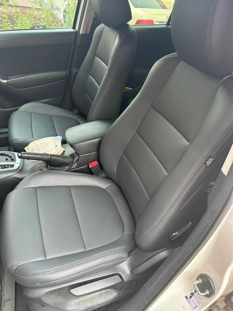 专车专用皮座椅包覆 汽车座椅绒布包超 纤皮纳帕皮座椅皮革座椅 拼色