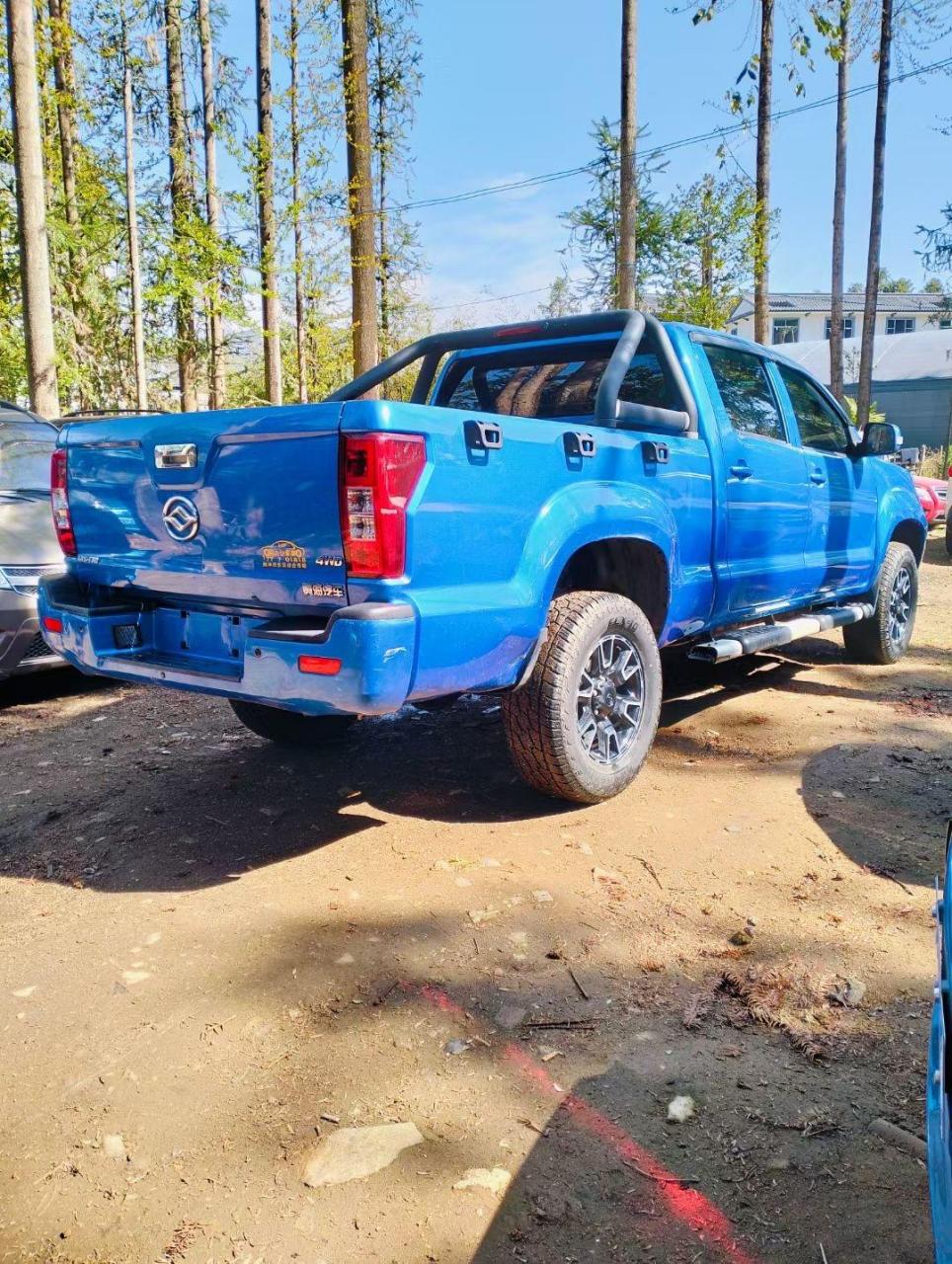 新到黄海n2四驱皮卡,2.