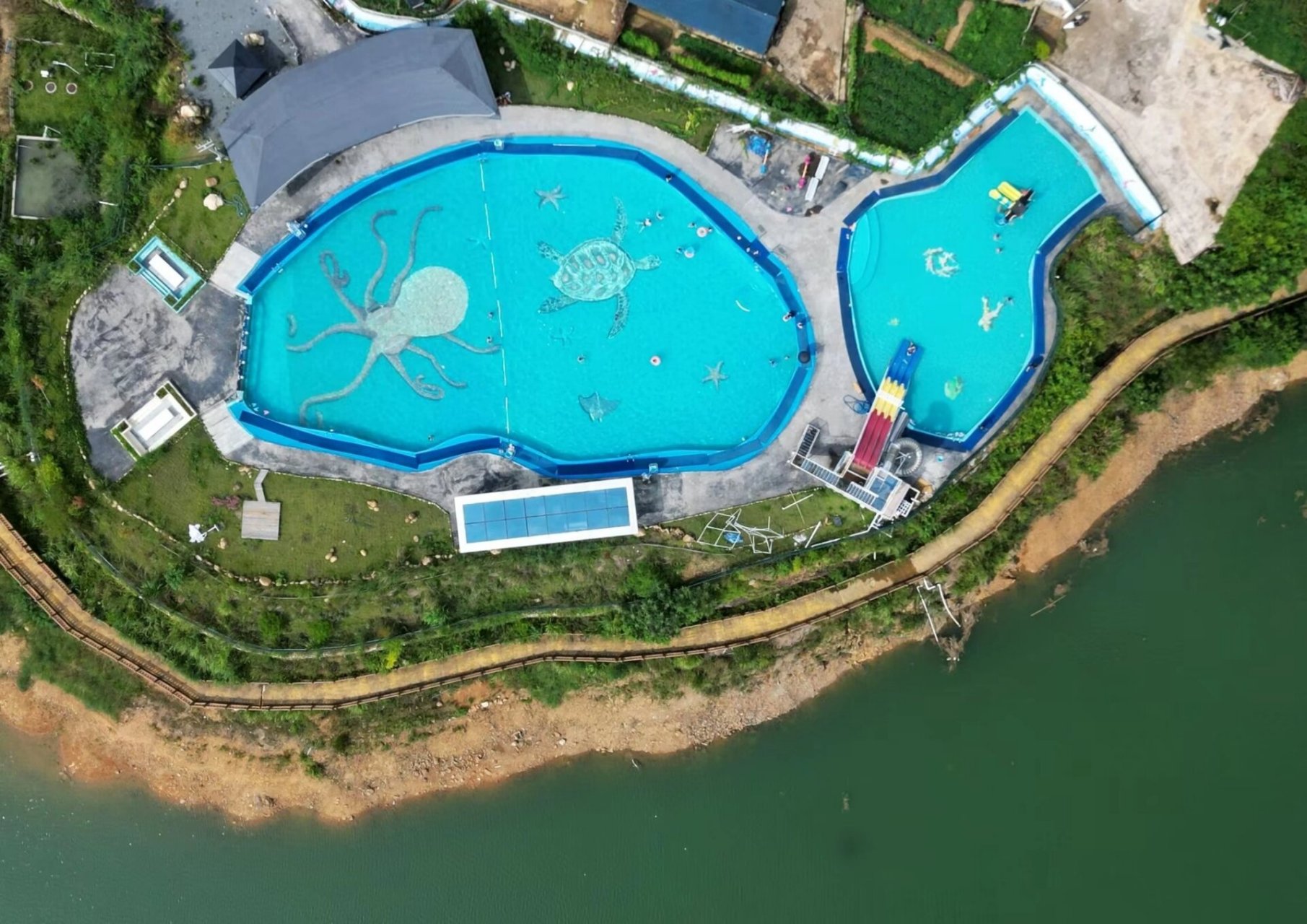 长汀溪源水库 位于长汀县涂坊镇溪源村.库区旅游乡村.