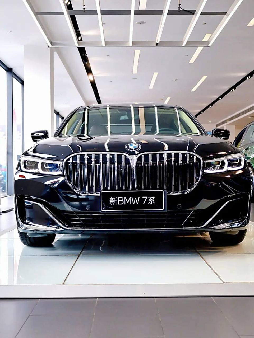 十月【宝马7系内部订车落地价】可售全国 972021款 730li m运动套装