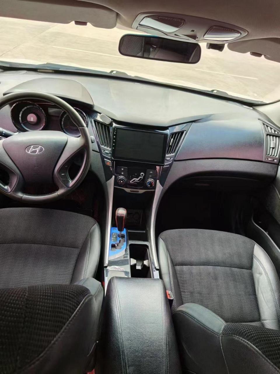 最新拿下13年上牌现代索八车况优秀价格便宜,带全保只要39800分期按揭