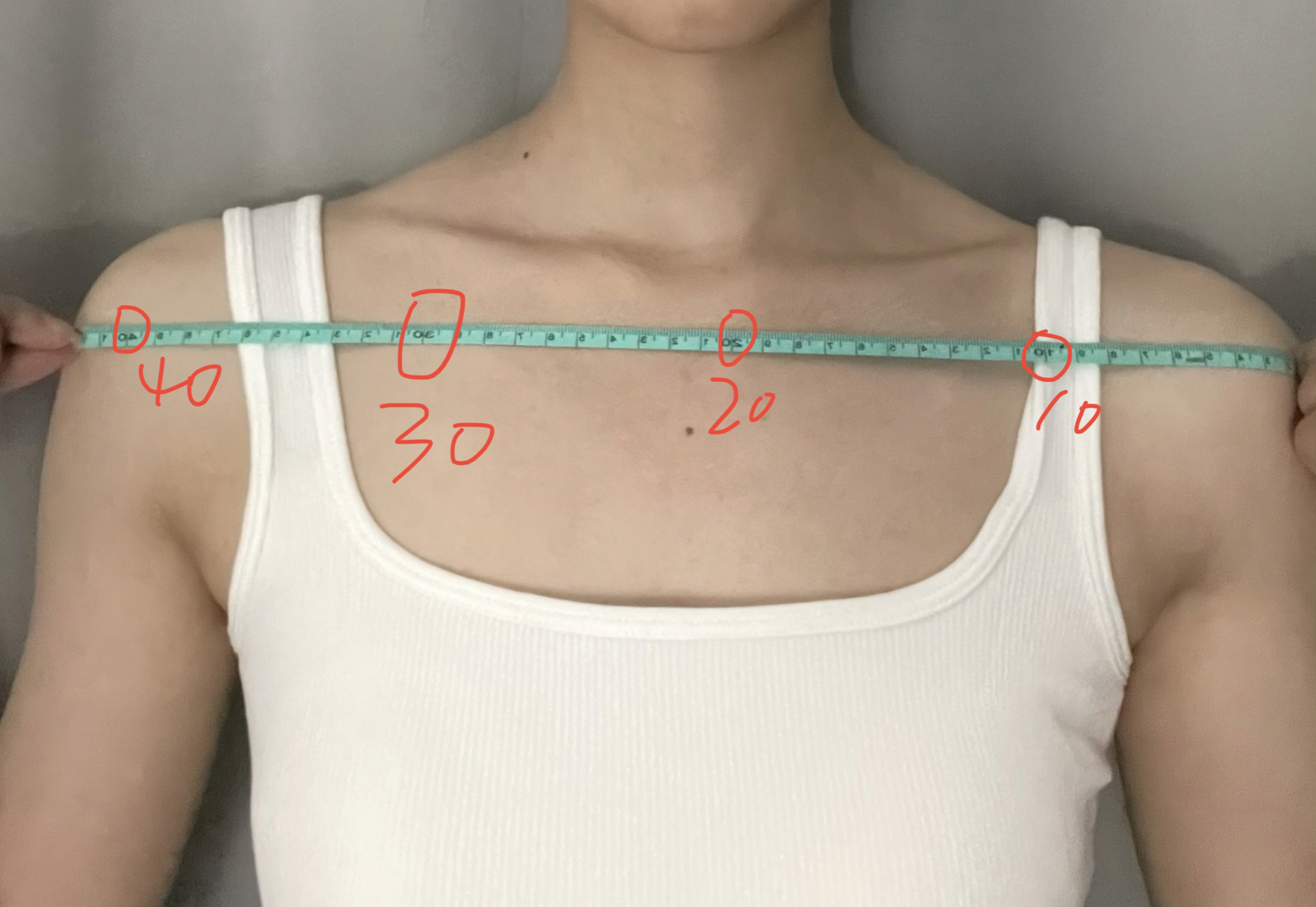 你是怎么量肩宽的?