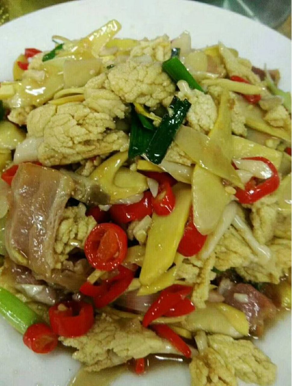 棕树花开了可惜了 我们江西赣州人最喜欢吃这个,棕树花苞炒肉超级好吃