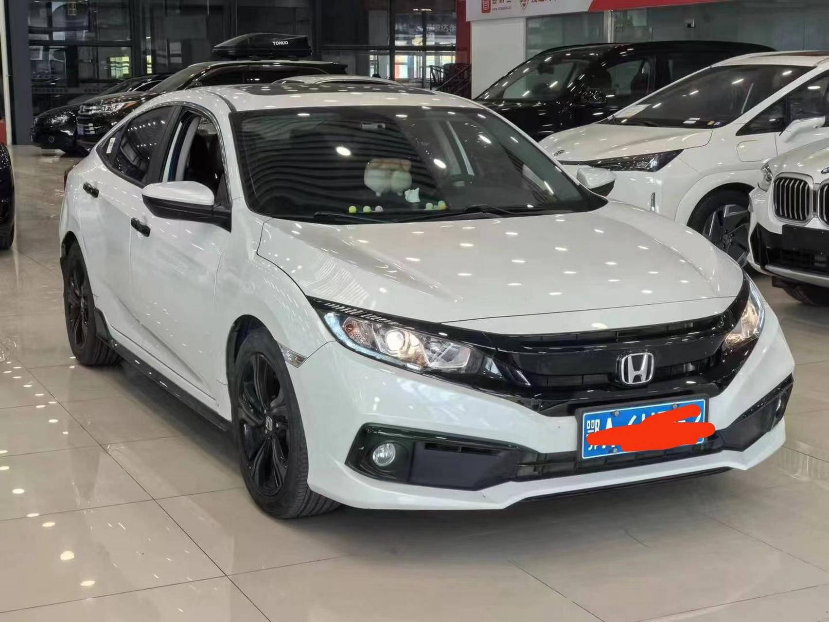 19款本田思域220turbo燃动版,新车指导价14.59万 20年10月上牌,行驶3.