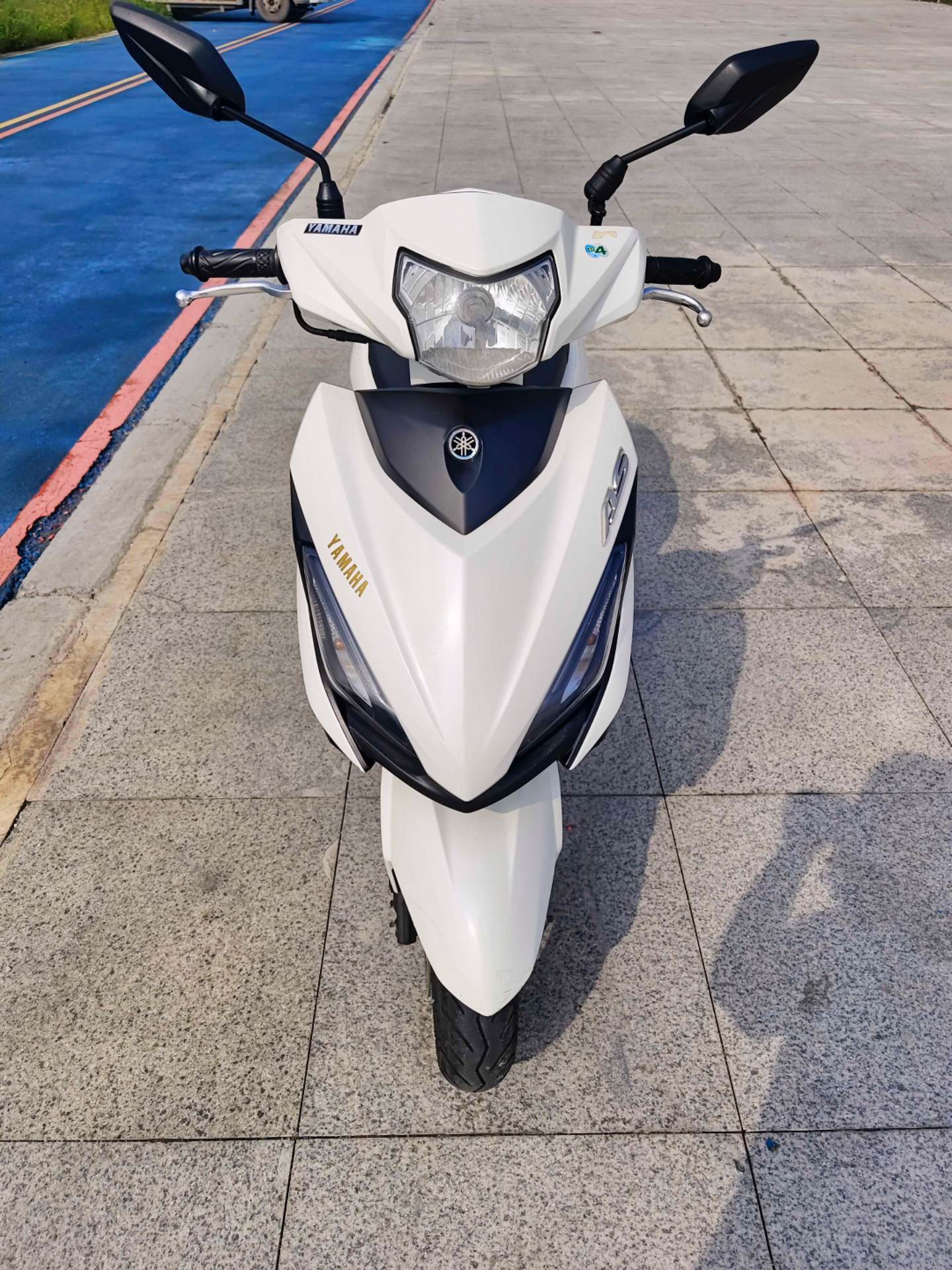 20出厂上牌 国四电喷排放 小车特别省油 日常买菜接孩子代步神器 外观