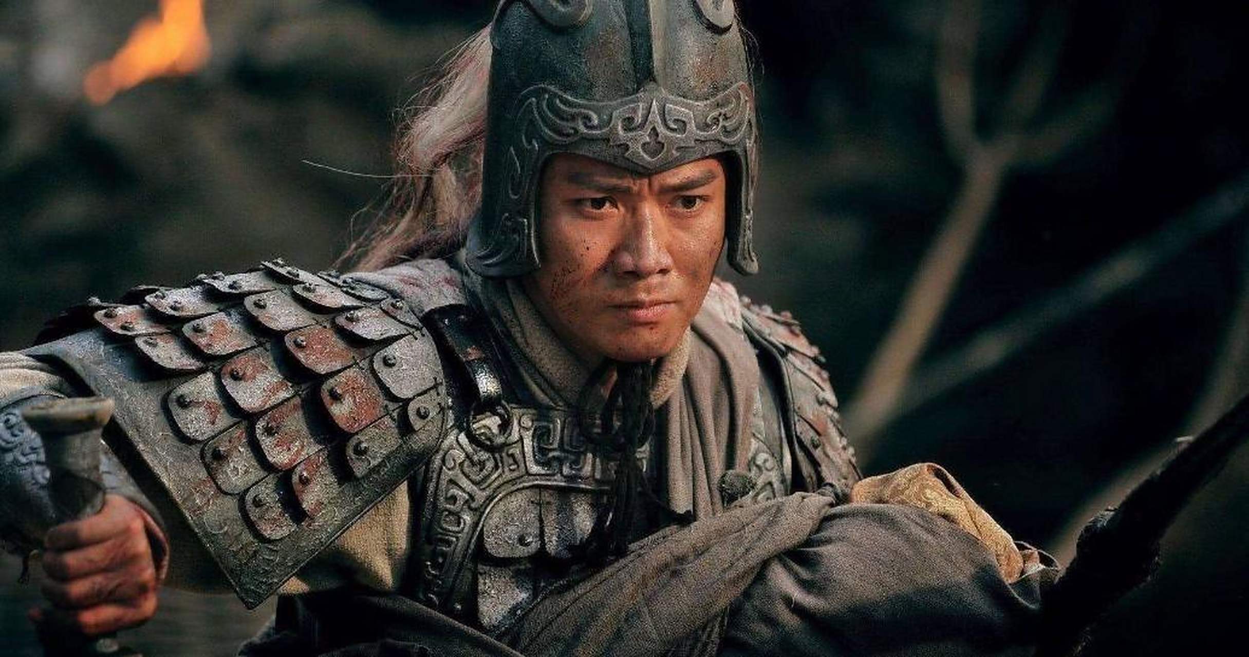 新三国里,长坂坡赵云救主拍得有点二.