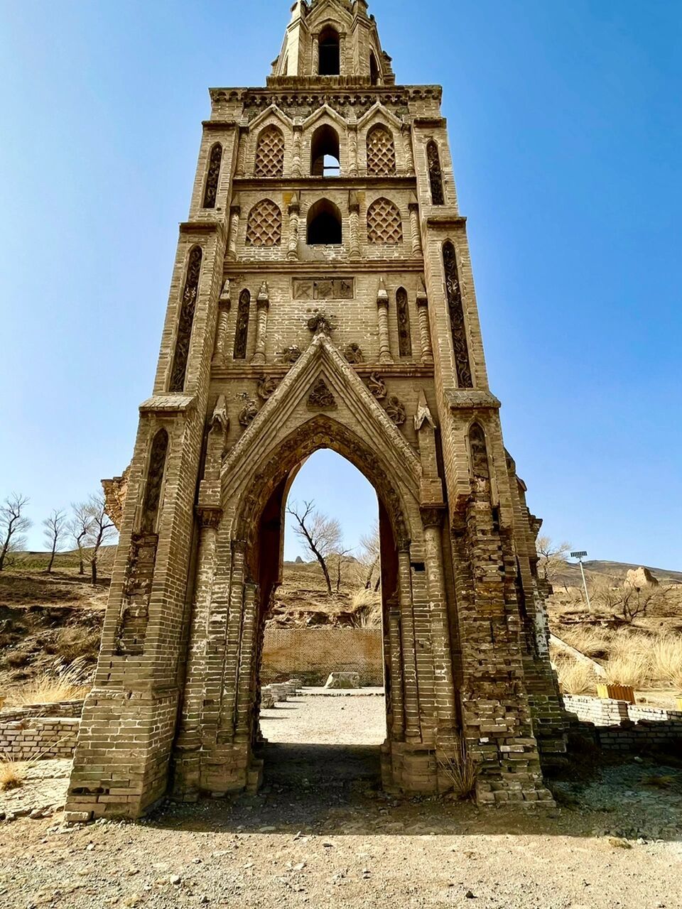 大同周边好去处……左云摩天岭风景区 月华池,八台子教堂遗址