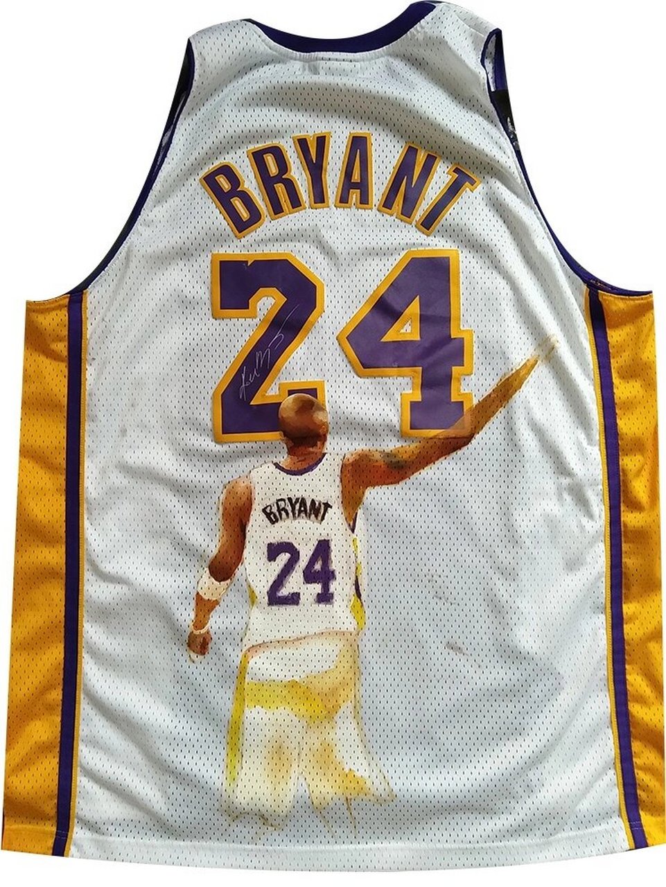 科比亲笔签名球衣 人物手绘画版 湖人24号 科比亲笔签名球衣 人物手绘