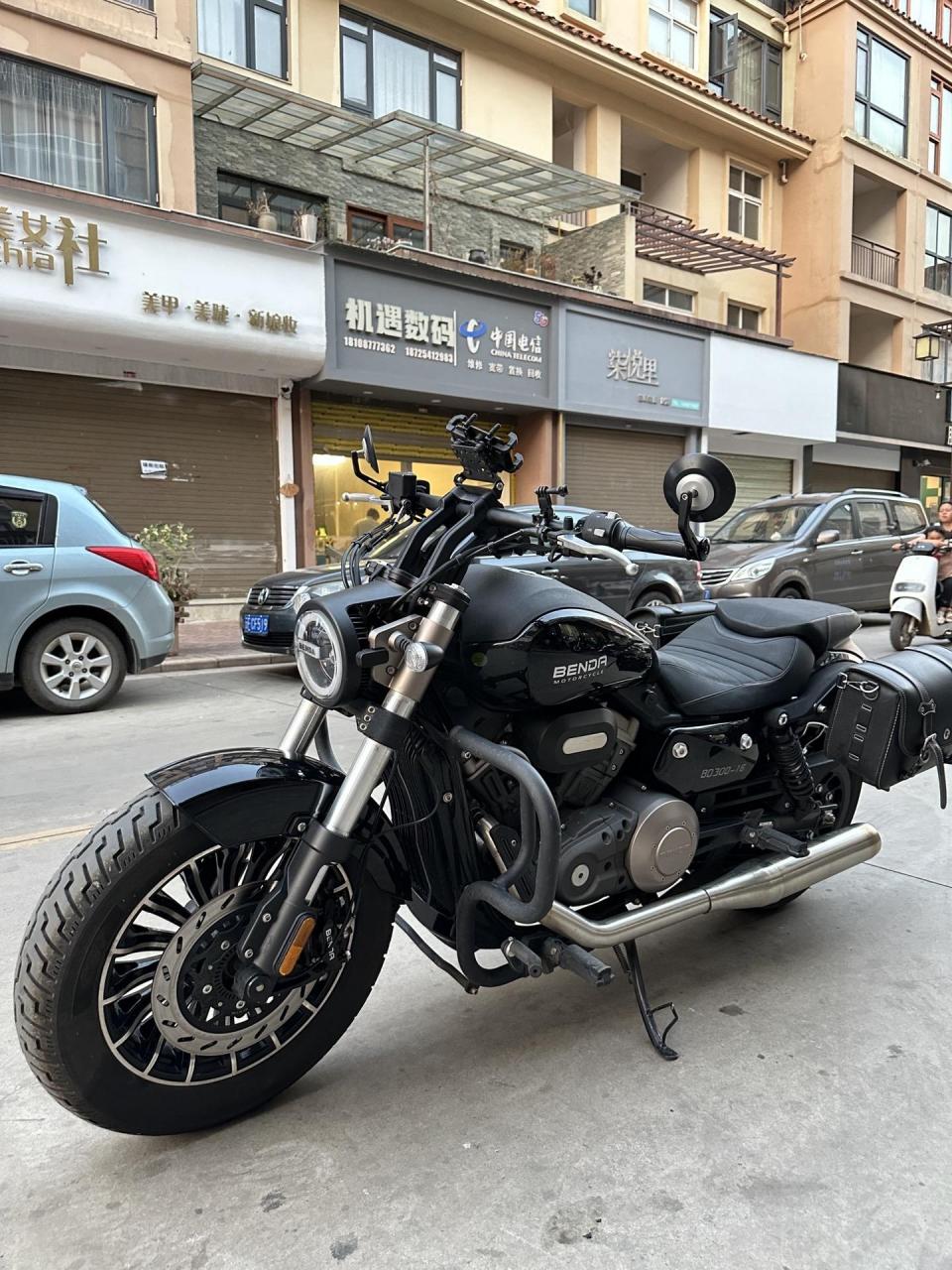 奔达灰石300,6000多公里,一堆改件,一万多巡航车 性价比高的摩托车