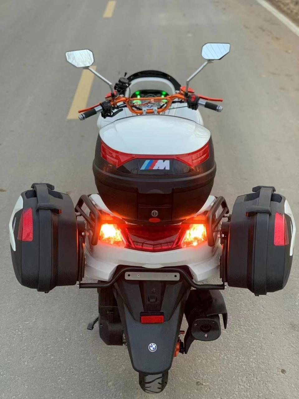 售价:13780元 包邮全新24款宝马款旅行大船,搭载电喷引擎 全液晶仪表