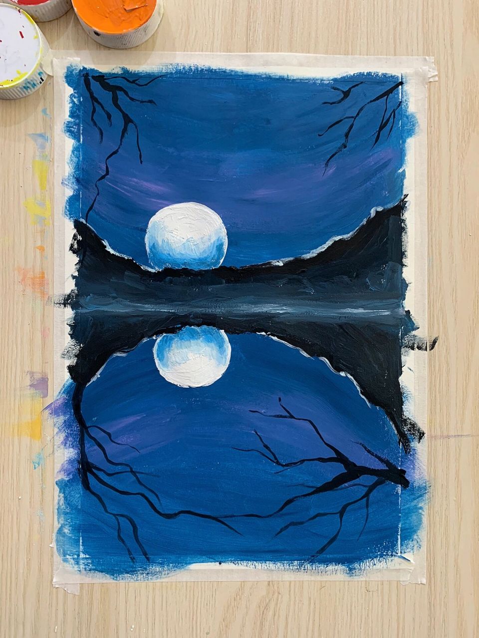 7-9岁儿童水粉《美丽的倒影》 78背景:普兰 白,画出一些笔触和深浅