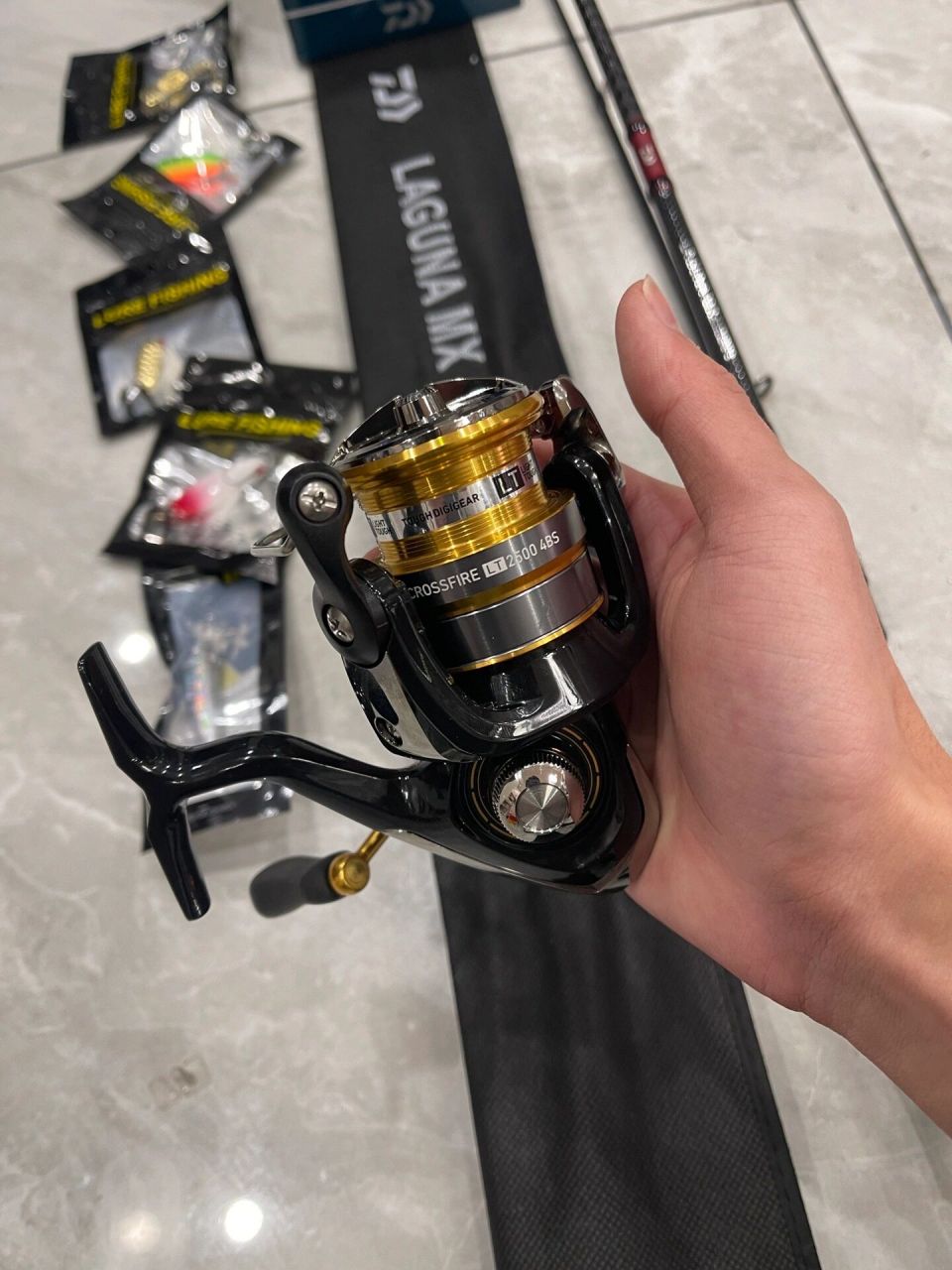 转手达亿瓦路亚竿 达亿瓦轮子2500型号 微物 转手达亿瓦路亚竿  达亿