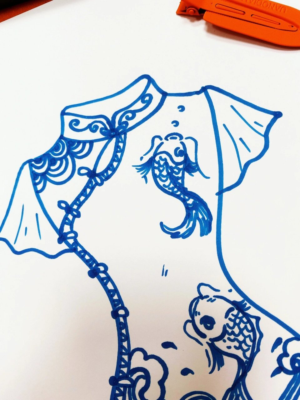 手绘旗袍—青花瓷色系运用 青花瓷色系～可以绘画旗袍/瓶瓶罐罐/静物