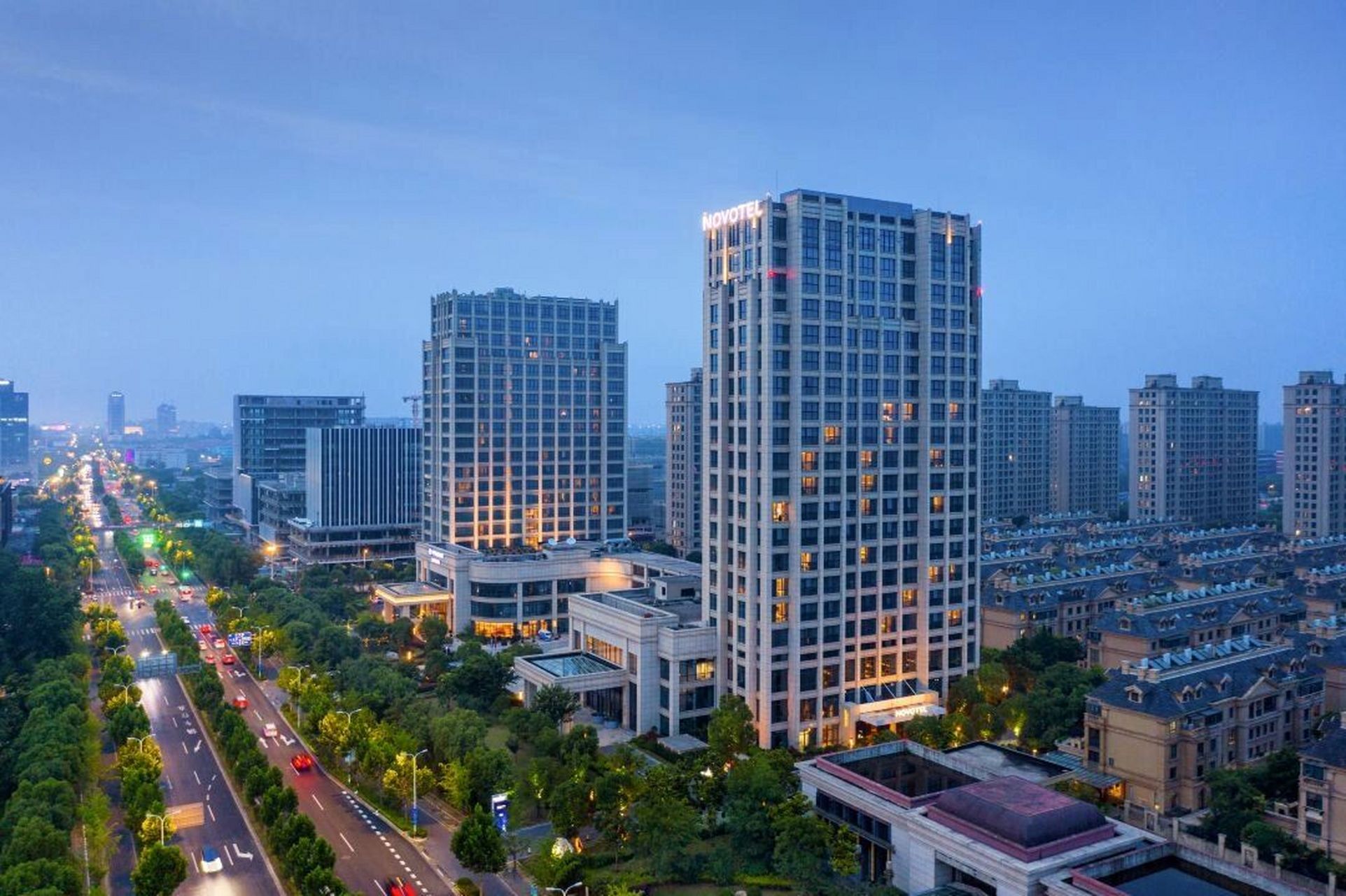 999/2晚,上海迪士尼附近酒店推荐 上海浦东川沙诺富特酒店 酒店坐落于