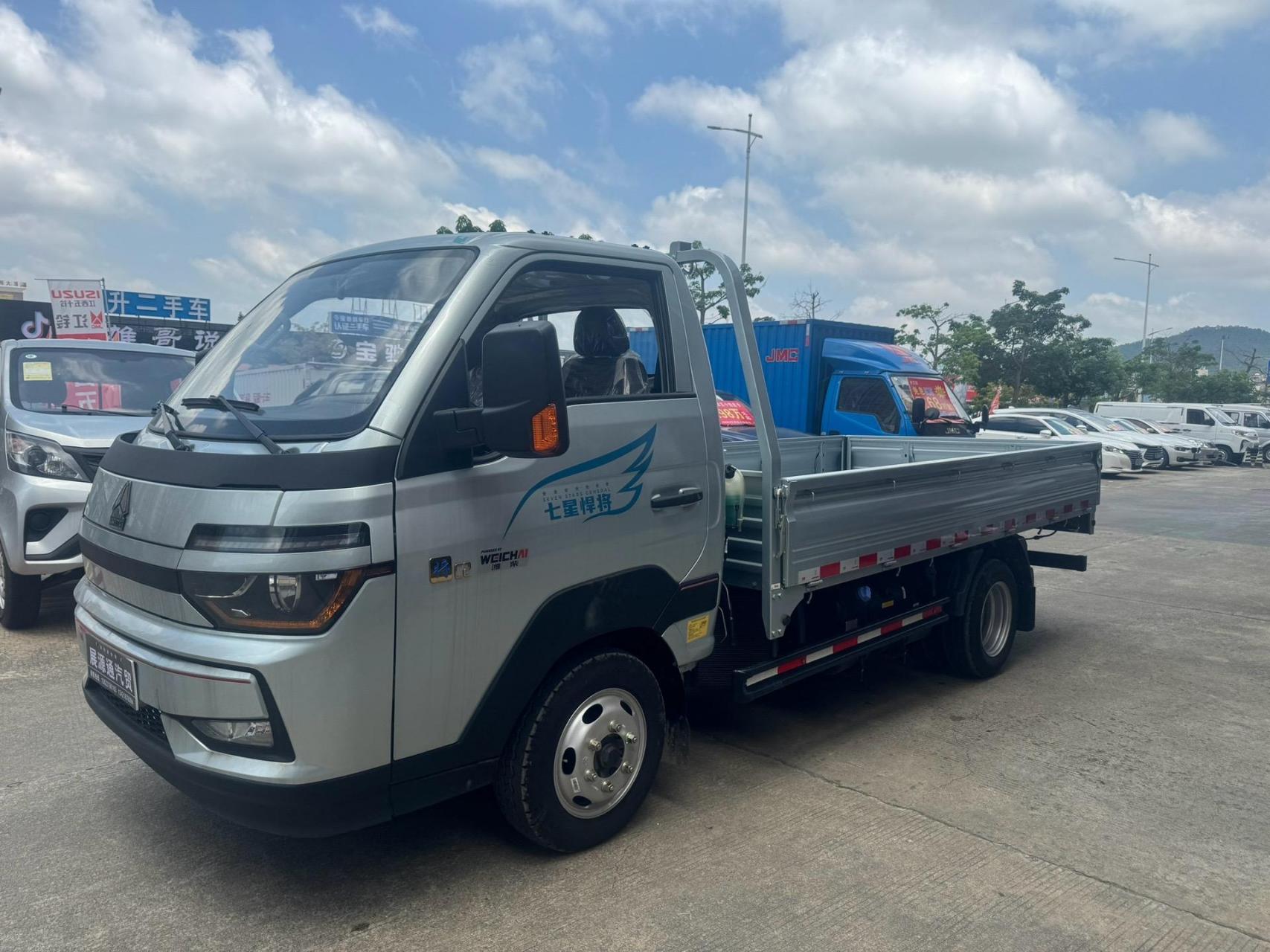 中国重汽豪沃小将地库神车7万多 后双轮(195)花纹地板 6万免息0首付