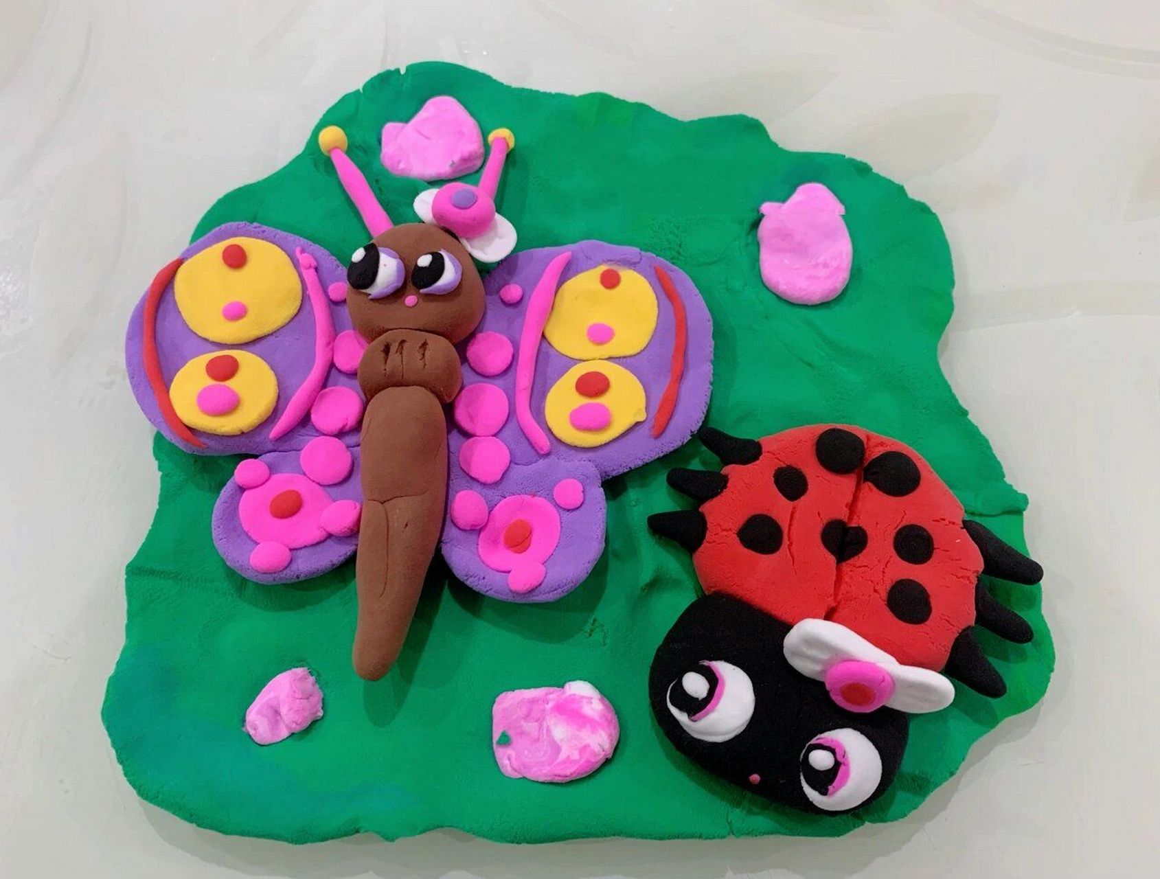 儿童 彩泥小作品 超轻黏土制作 儿童超轻粘土制作 可爱的小虫子 小