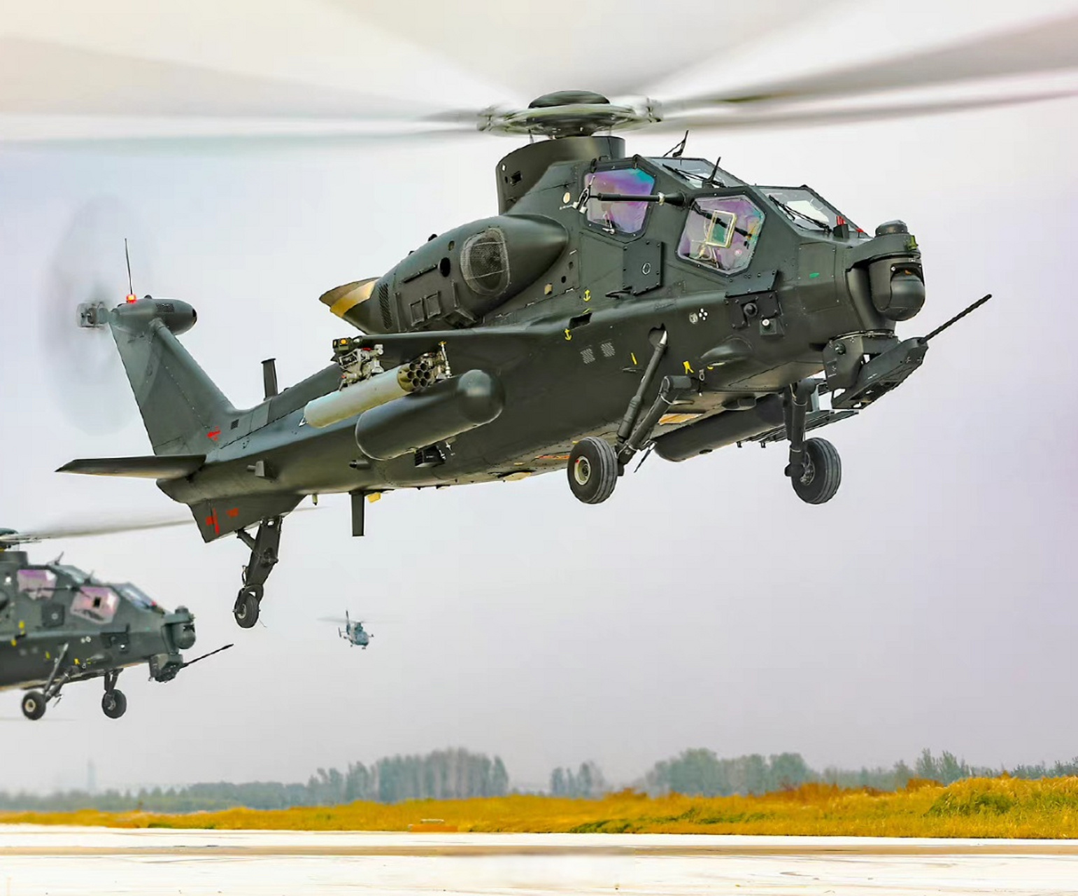 武直10.涂装还是后面三张的更霸气