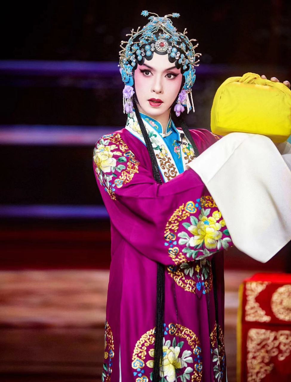 张淇反串青衣#这还是我认识的那个摇滚歌手张淇吗?