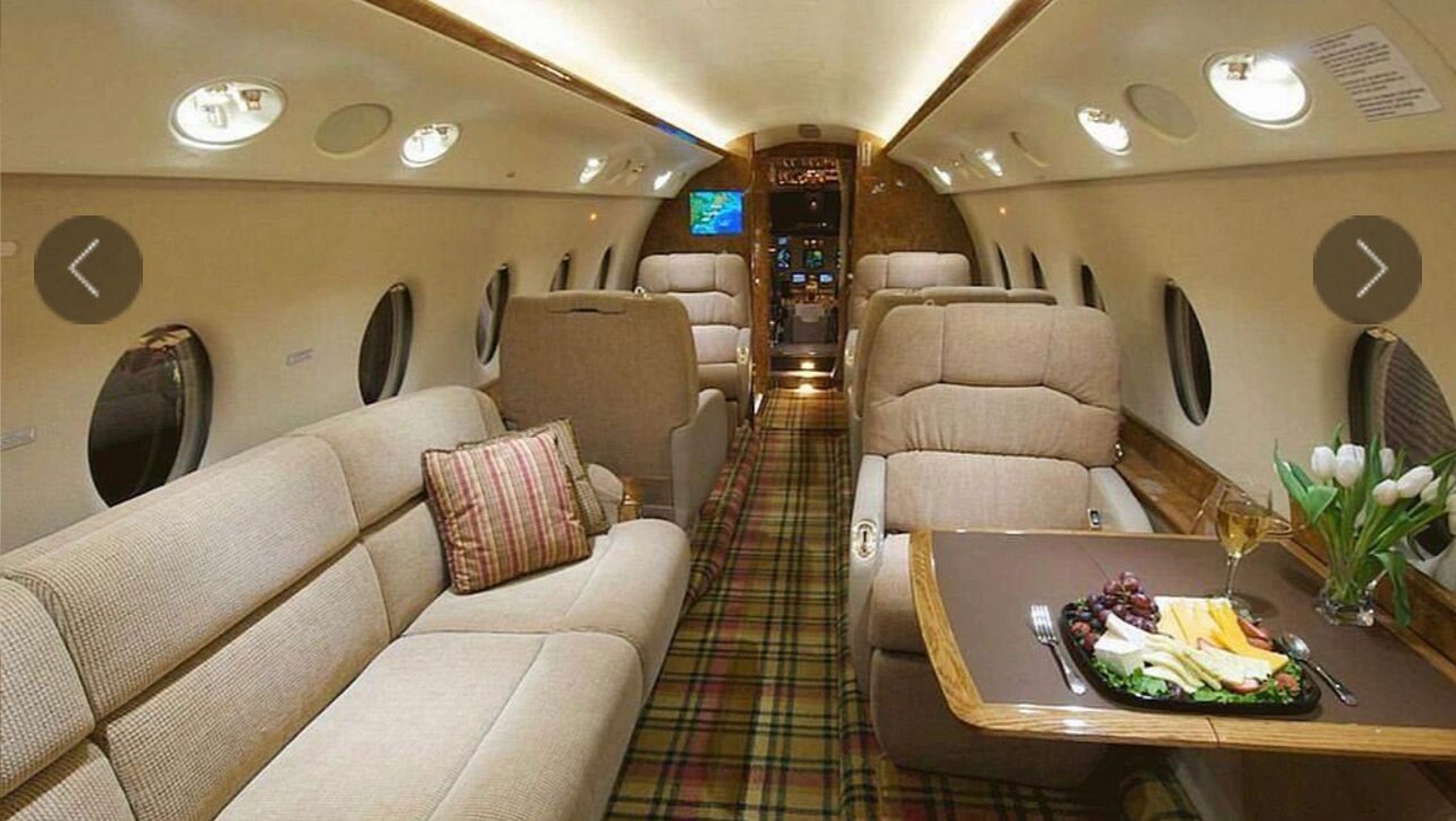 出私人飞机-7615湾流g200 机型介绍 湾流g200属于超中型公务机