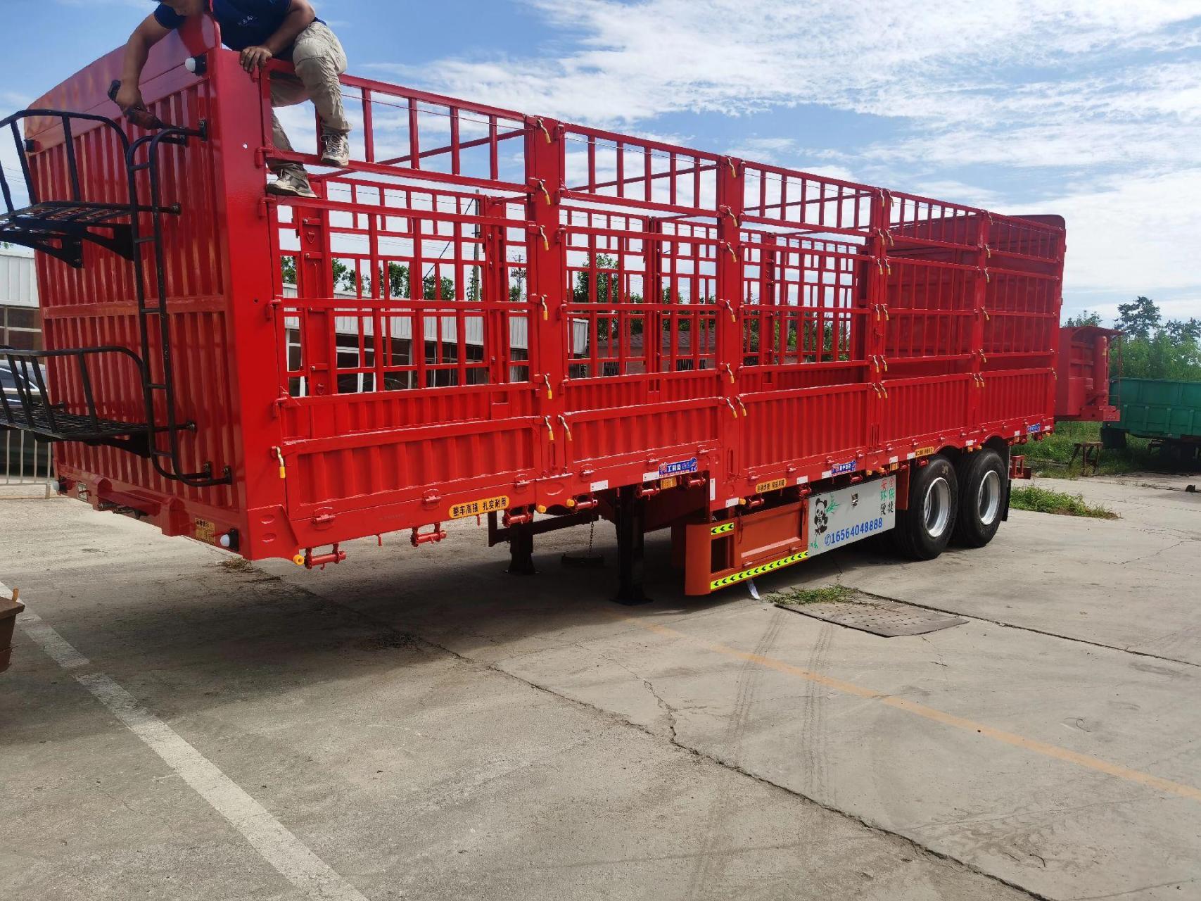 10米两轴钢板桥仓栏半挂车,多拉快跑收费少!