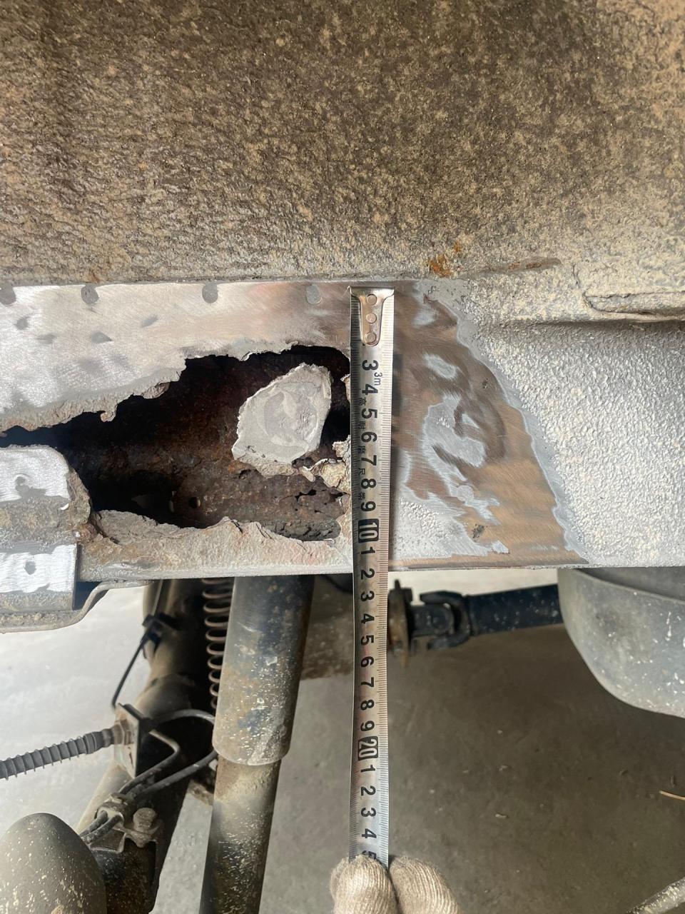 面包车修复锈烂的大梁 缝缝补补又可以跑几年 感谢大哥信任05#百家