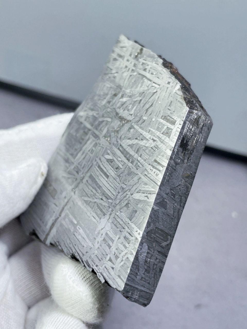 阿勒泰铁陨石切块标本 【品种类别】阿勒泰铁陨石阿勒泰的花纹咋一看