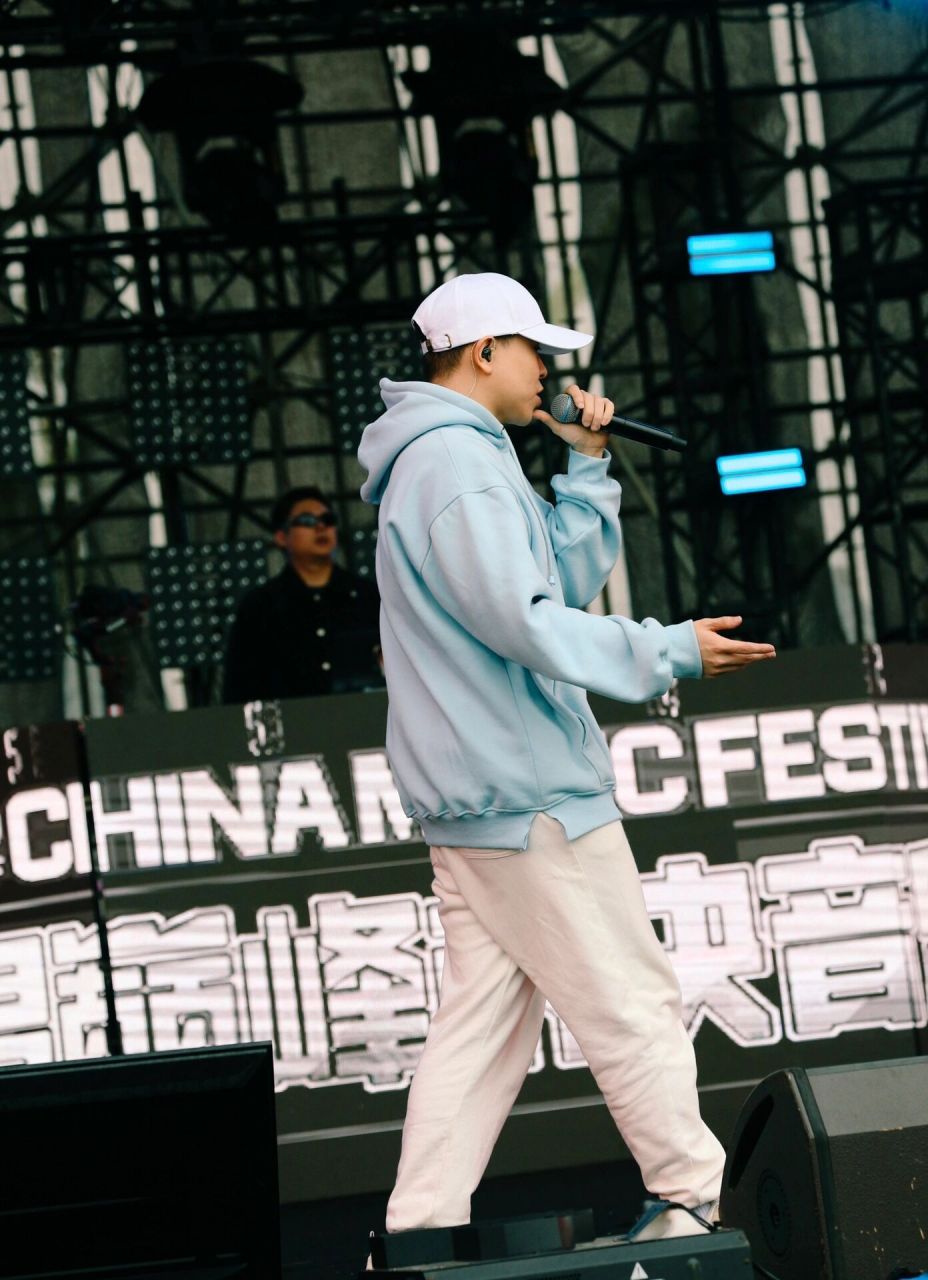 wiz_h张子豪高清壁纸 自取.