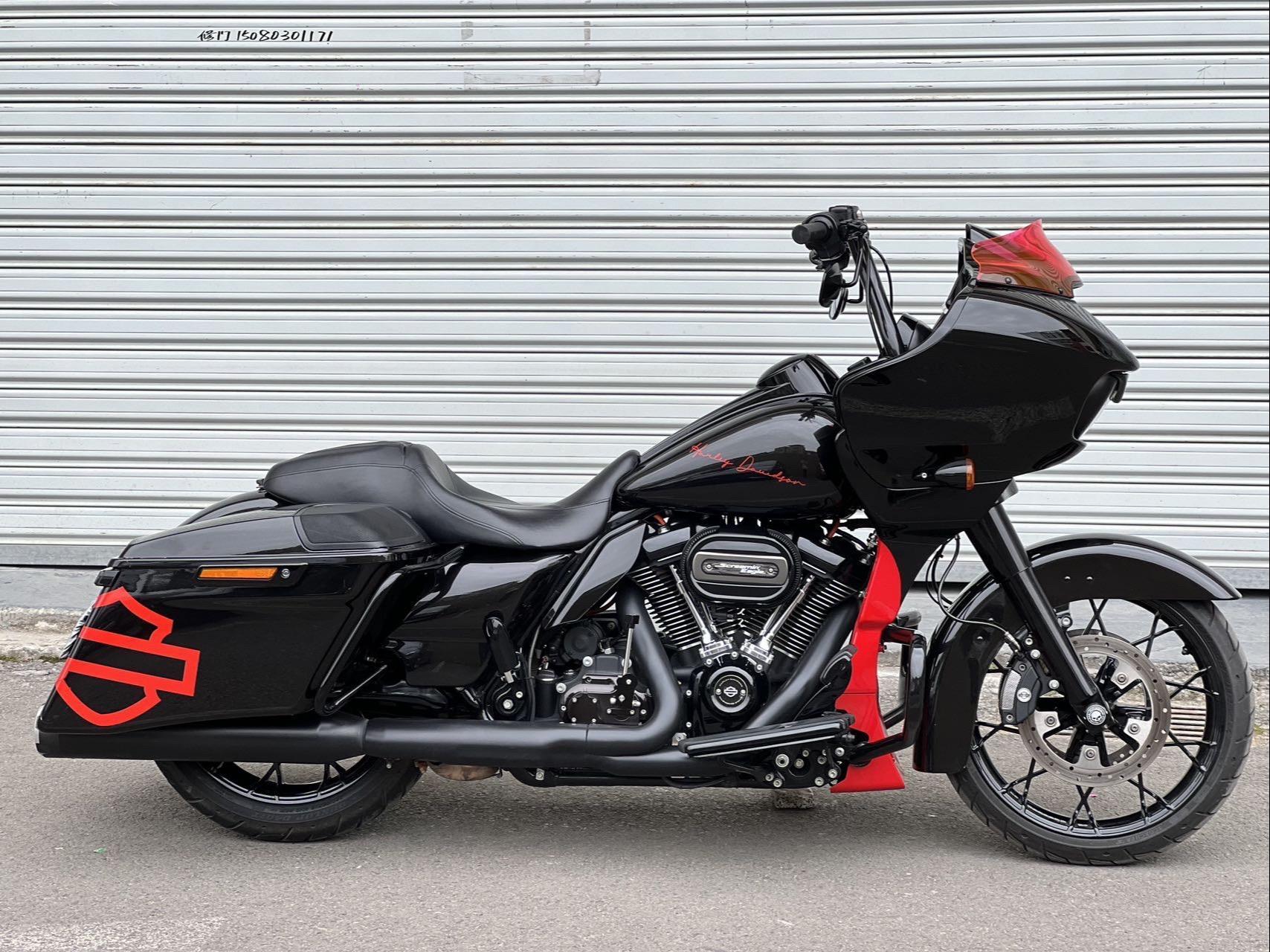 品牌:哈雷戴维森(大贸) 车型:公路滑翔 年份:2020 里程:2wkm 手续