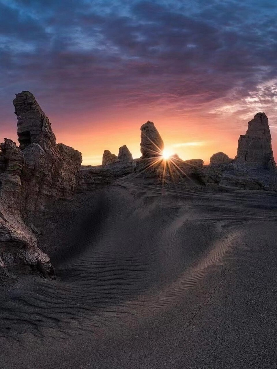 西北火星营地|地球上最像火星的地方 78火星营地:位于青海省海西州